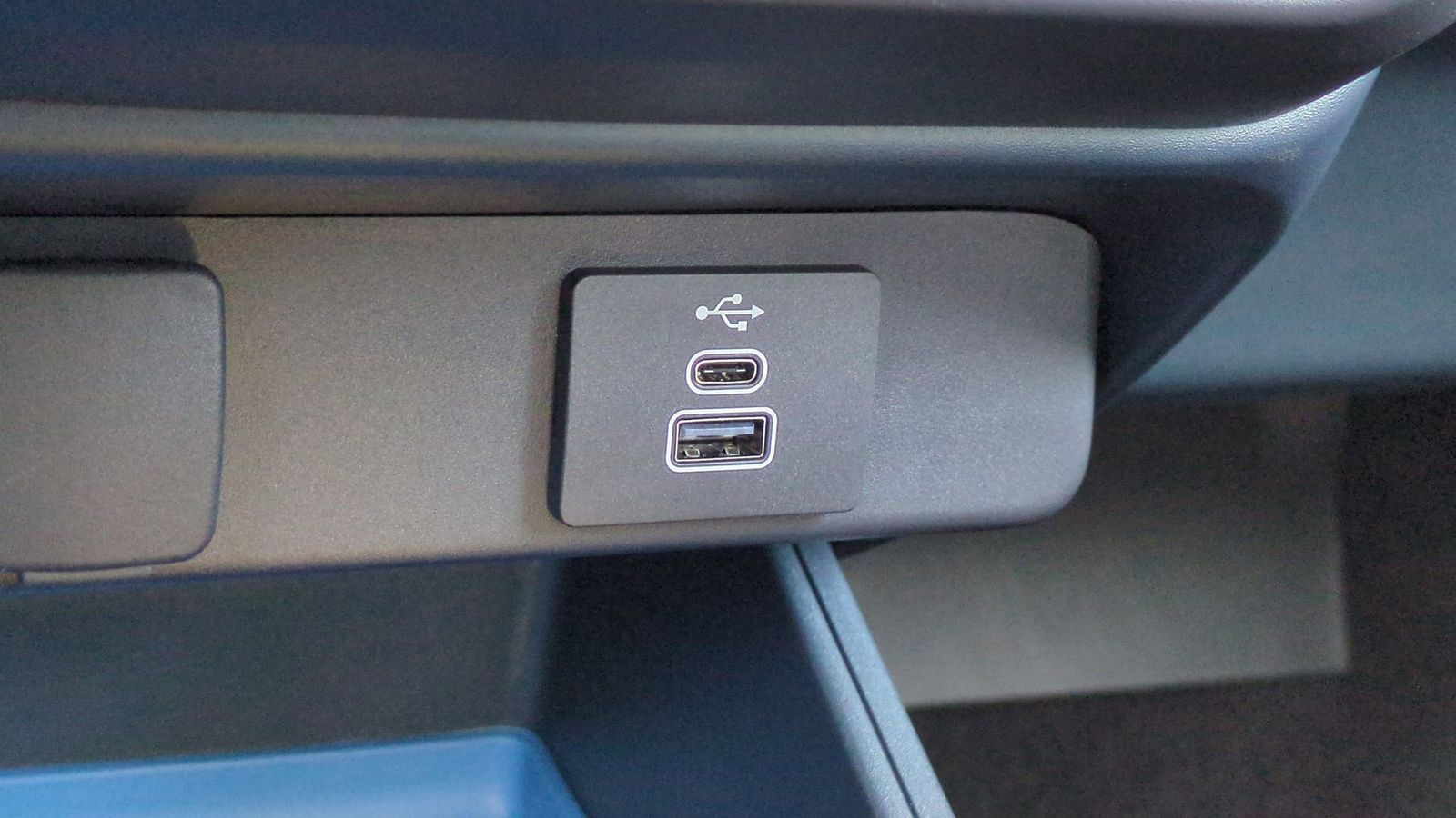 Thumbnail: 2025 Ford Maverick - 29