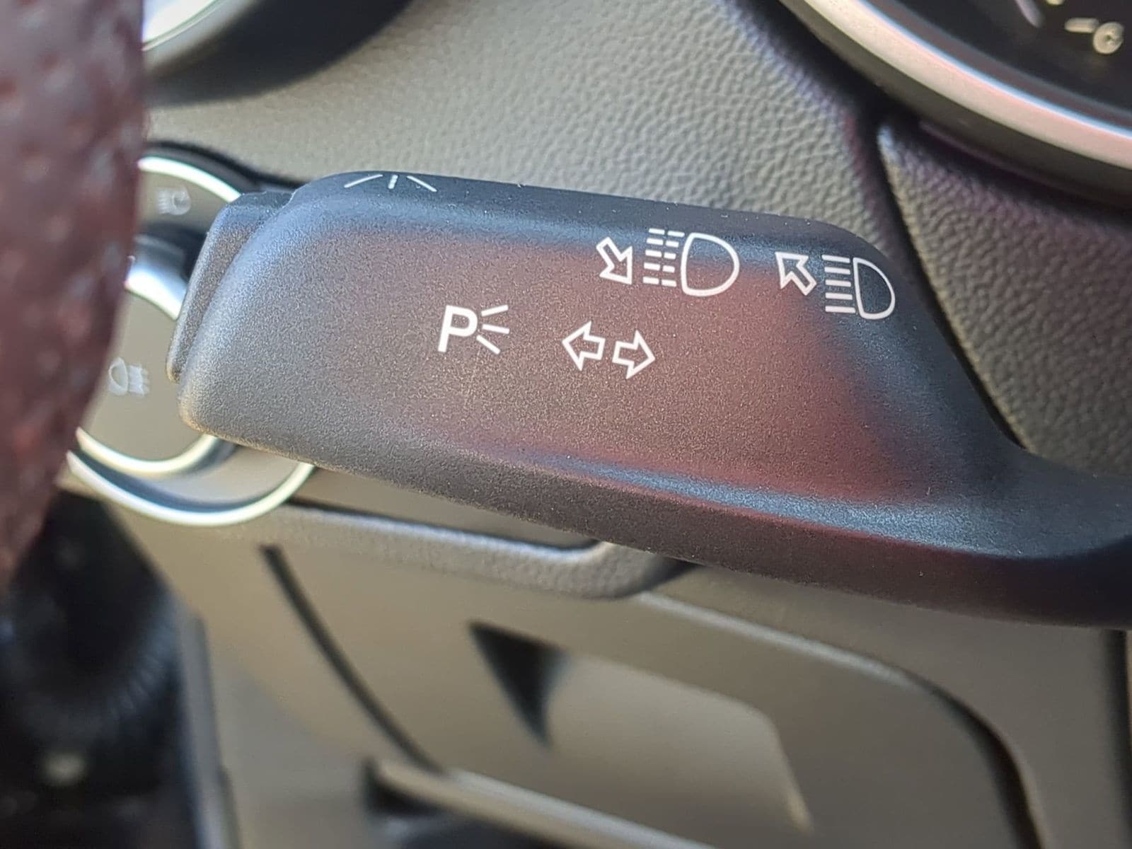 Thumbnail: 2023 Alfa Romeo Stelvio - 31