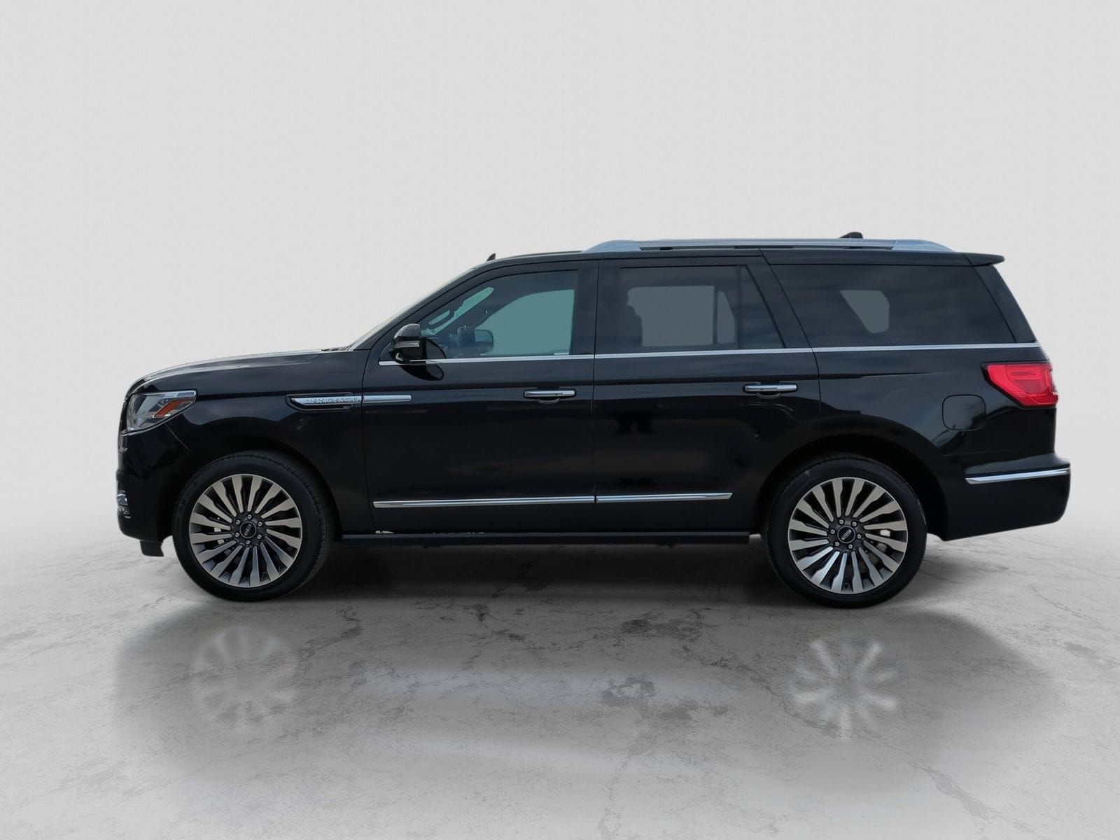 Thumbnail: 2019 Lincoln Navigator - 3