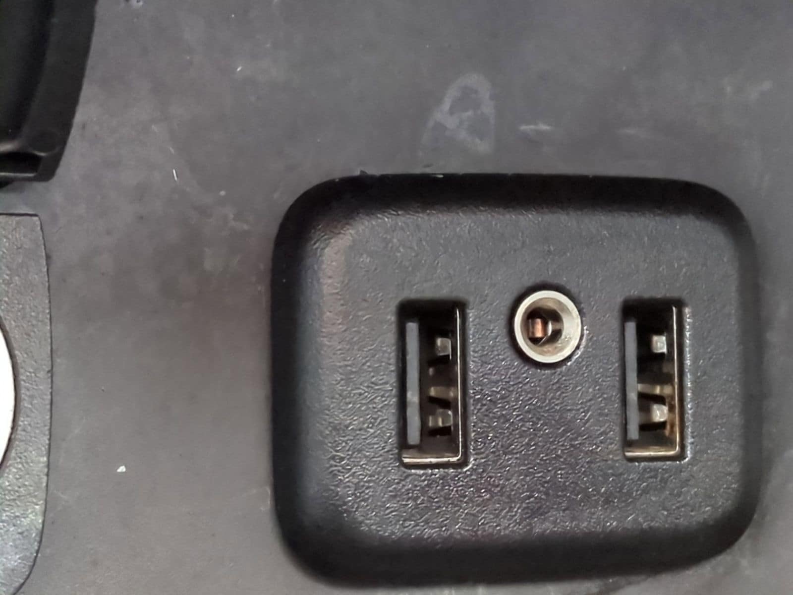 Thumbnail: 2018 GMC Acadia - 32