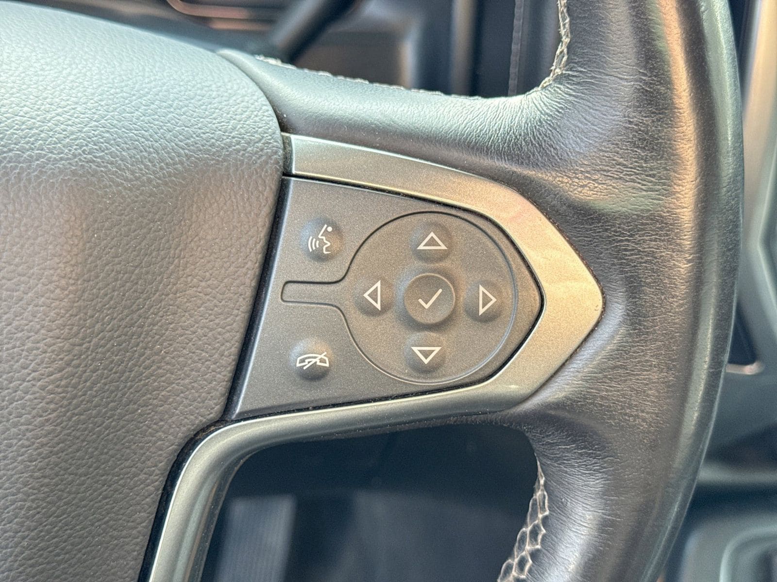 Thumbnail: 2017 Chevrolet Silverado 3500 - 25