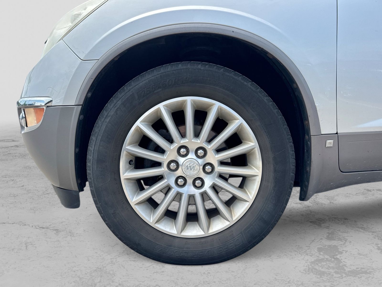 Thumbnail: 2010 Buick Enclave - 12