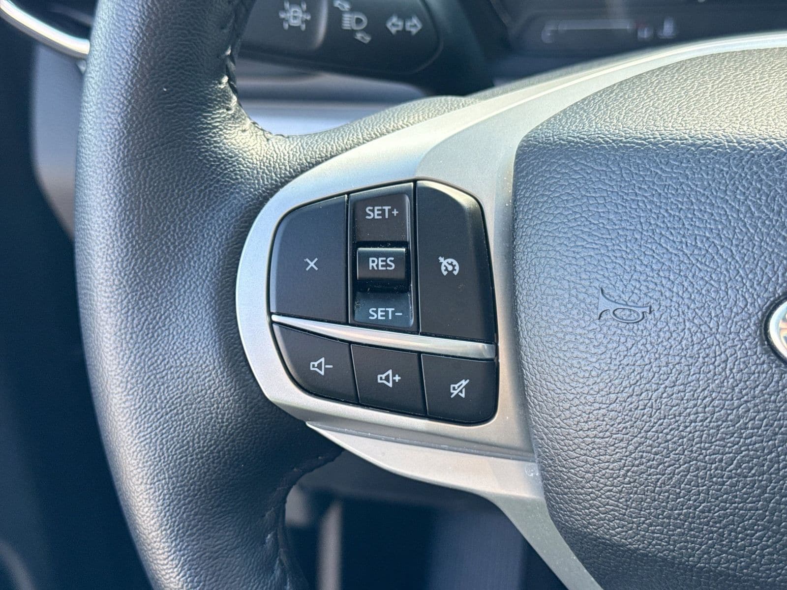 Thumbnail: 2023 Ford Explorer - 26