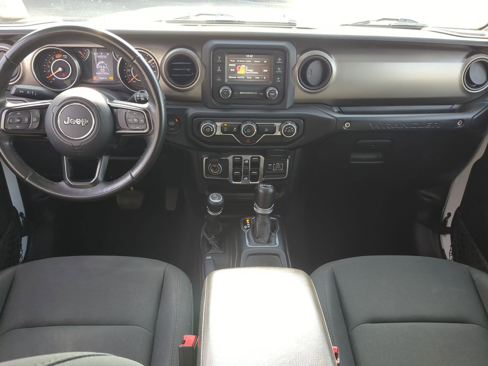 Thumbnail: 2018 Jeep Wrangler - 18