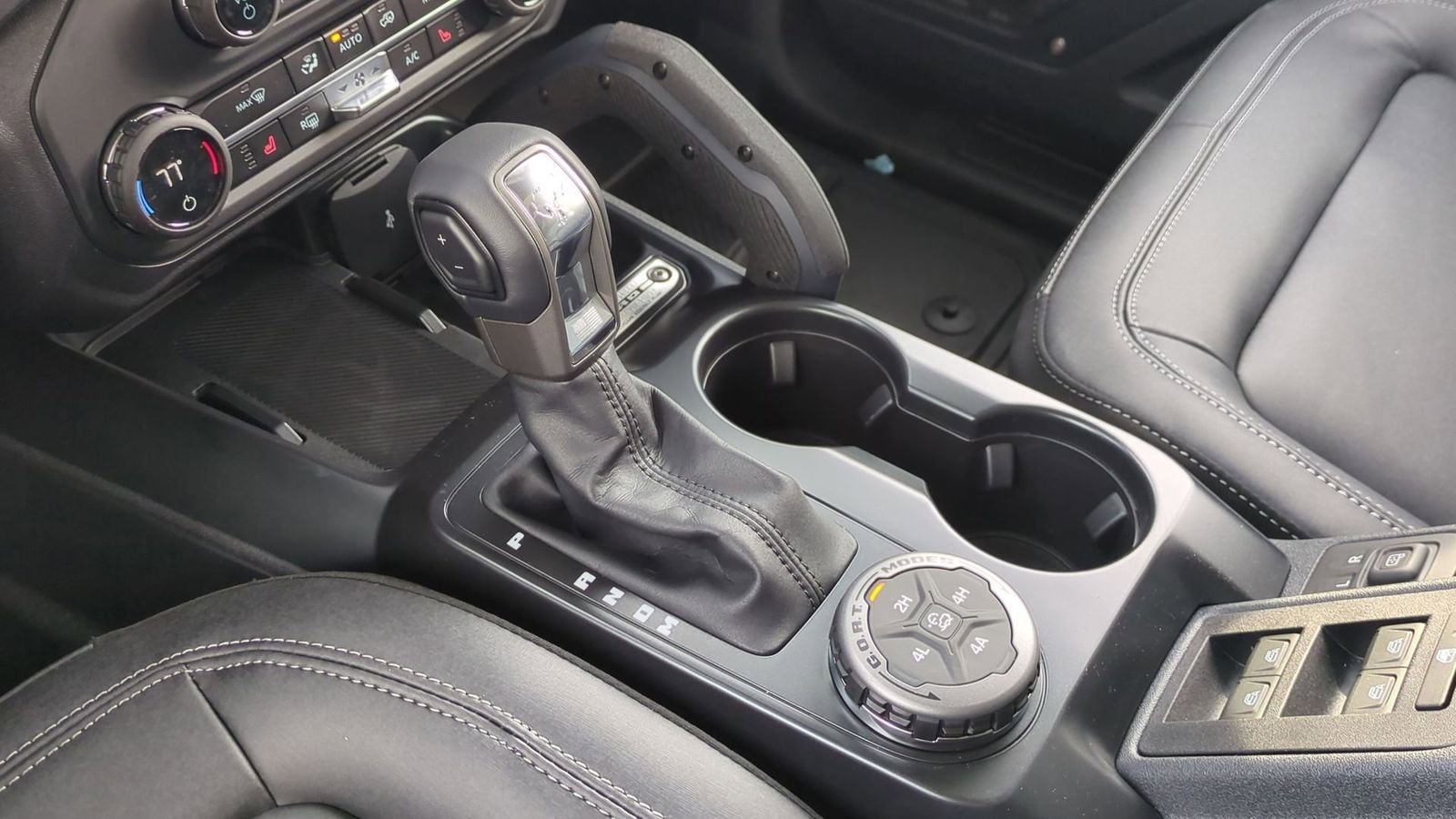 Thumbnail: 2025 Ford Bronco - 31