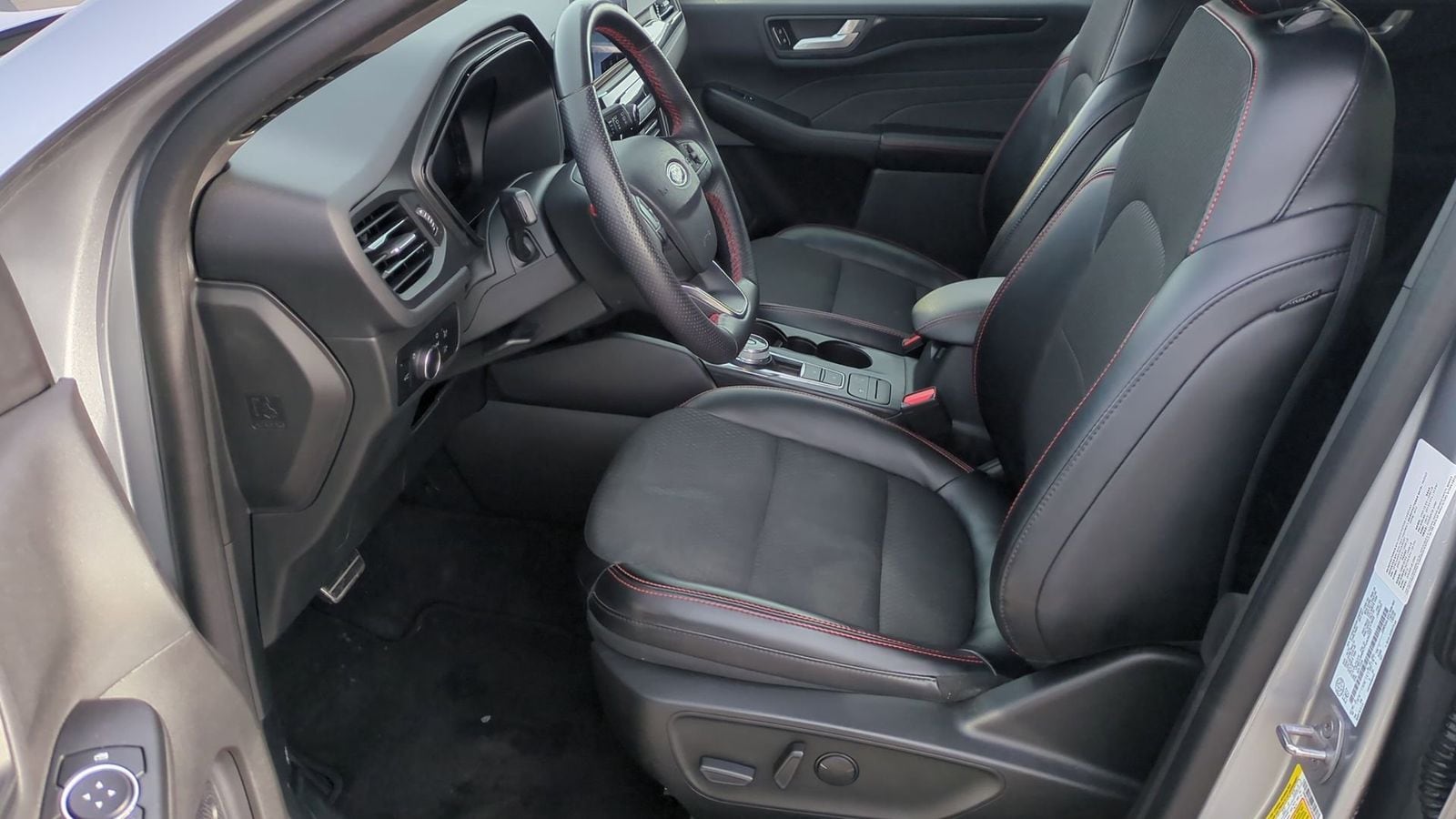 Thumbnail: 2023 Ford Escape - 16