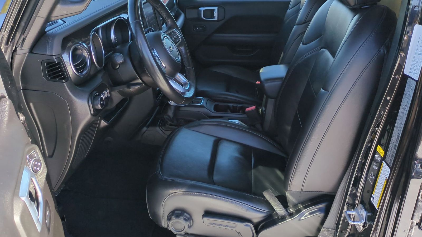 Thumbnail: 2021 Jeep Wrangler - 15