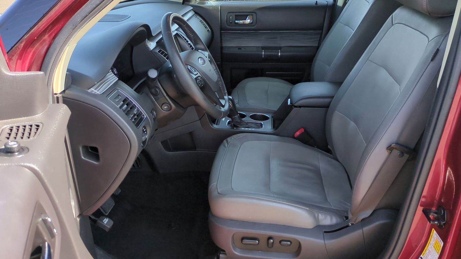 Thumbnail: 2019 Ford Flex - 18