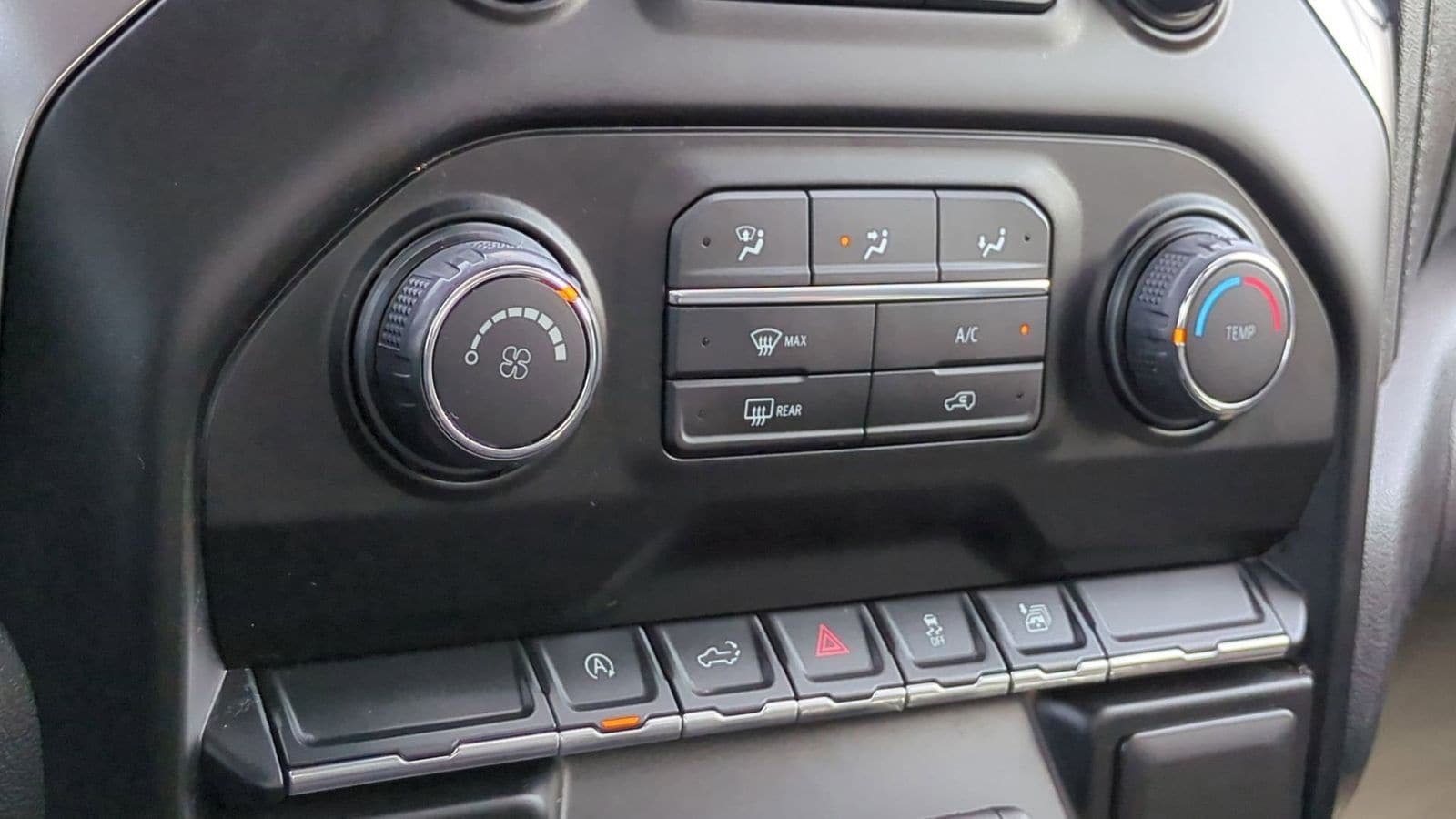 2020 Chevrolet Silverado 1500 RST 33