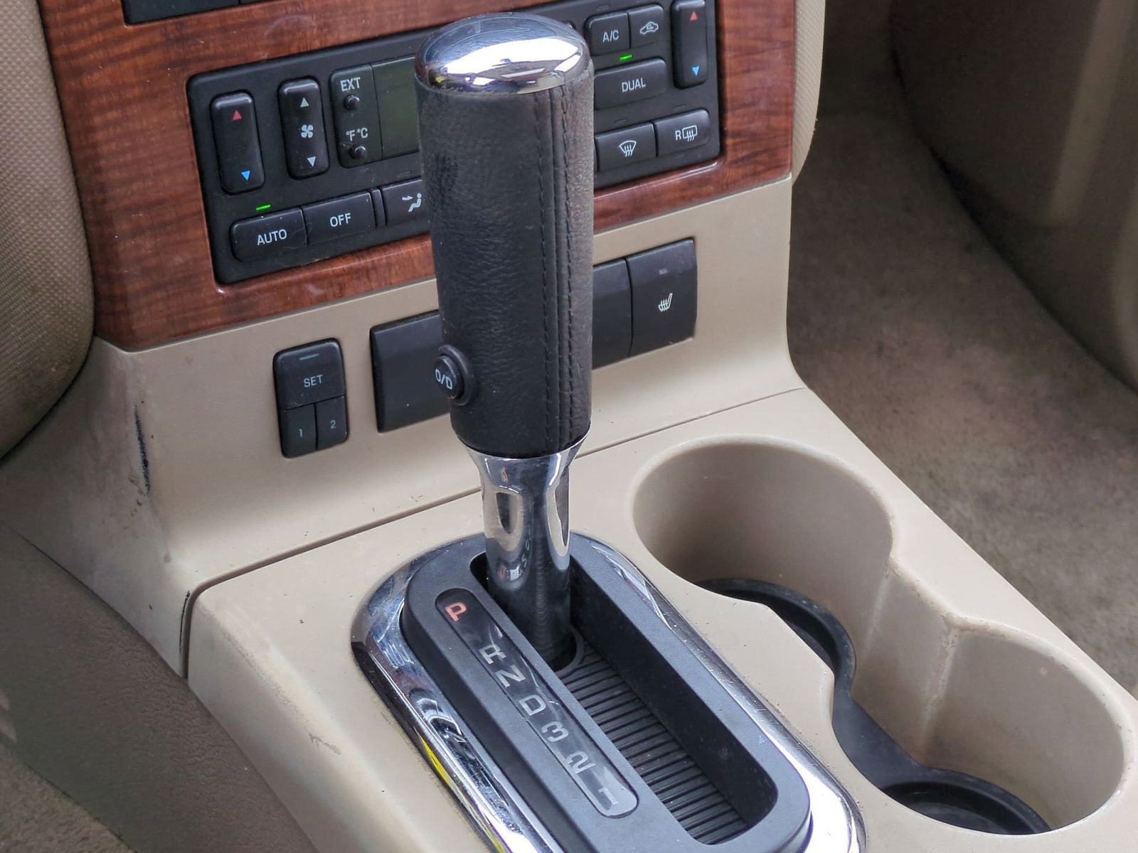 Thumbnail: 2007 Ford Explorer - 29