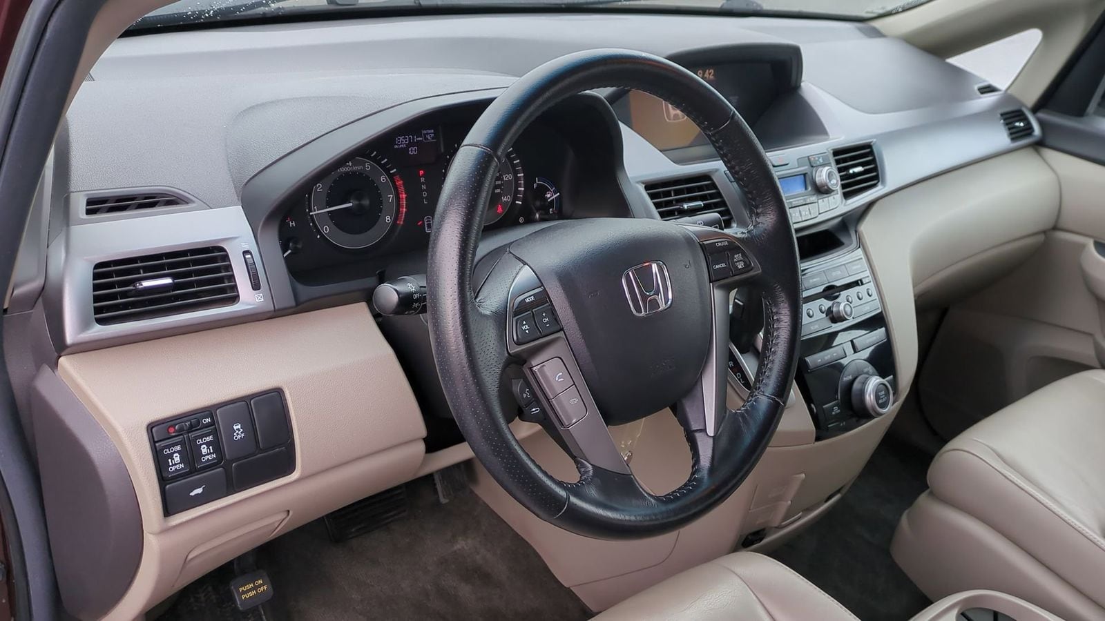 Thumbnail: 2012 Honda Odyssey - 2