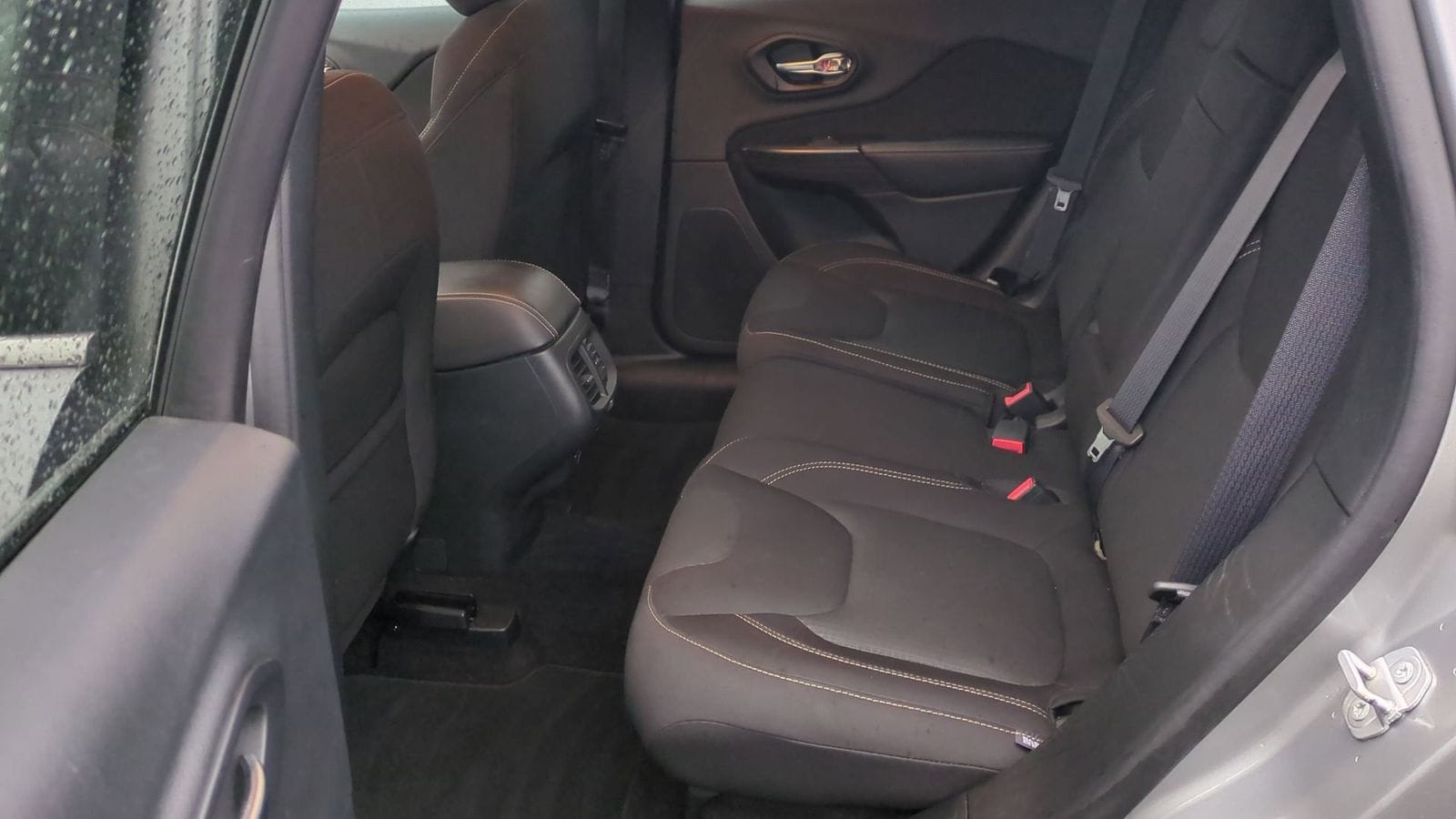 Thumbnail: 2016 Jeep Cherokee - 20