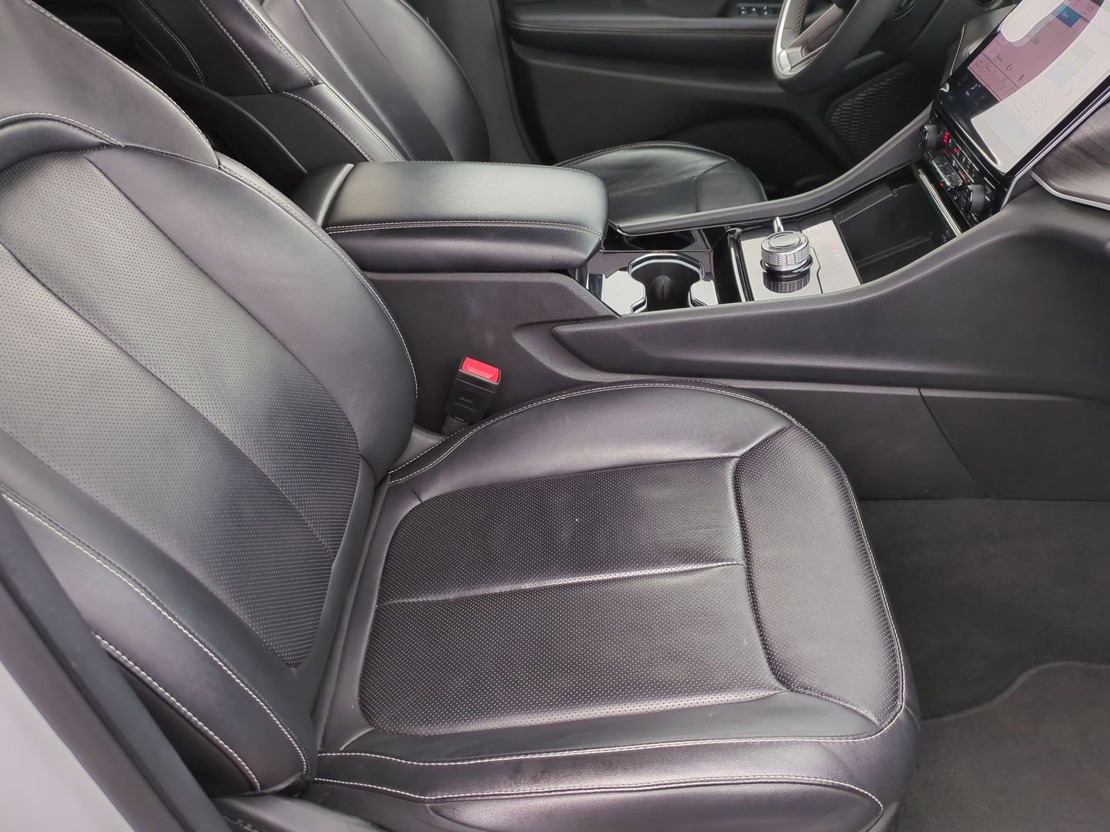 Thumbnail: 2023 Jeep Grand Cherokee - 27