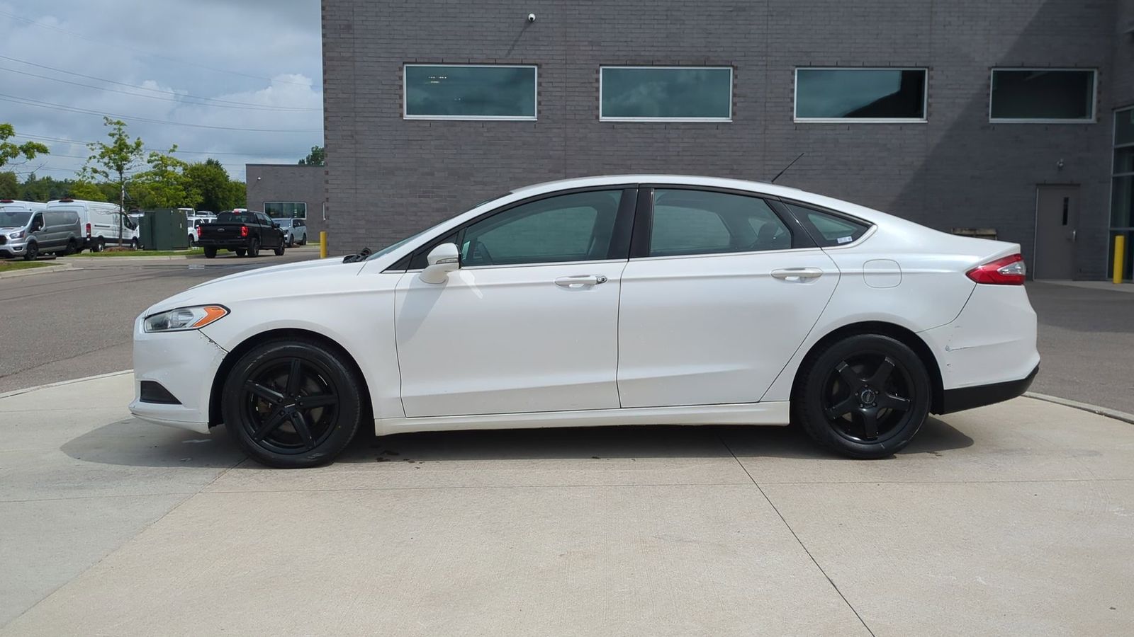 Thumbnail: 2014 Ford Fusion - 2