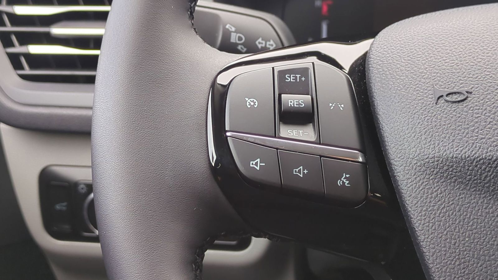 Thumbnail: 2025 Ford Escape - 21