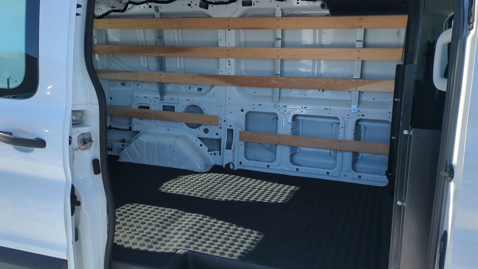 Thumbnail: 2023 Ford Transit Series - 19