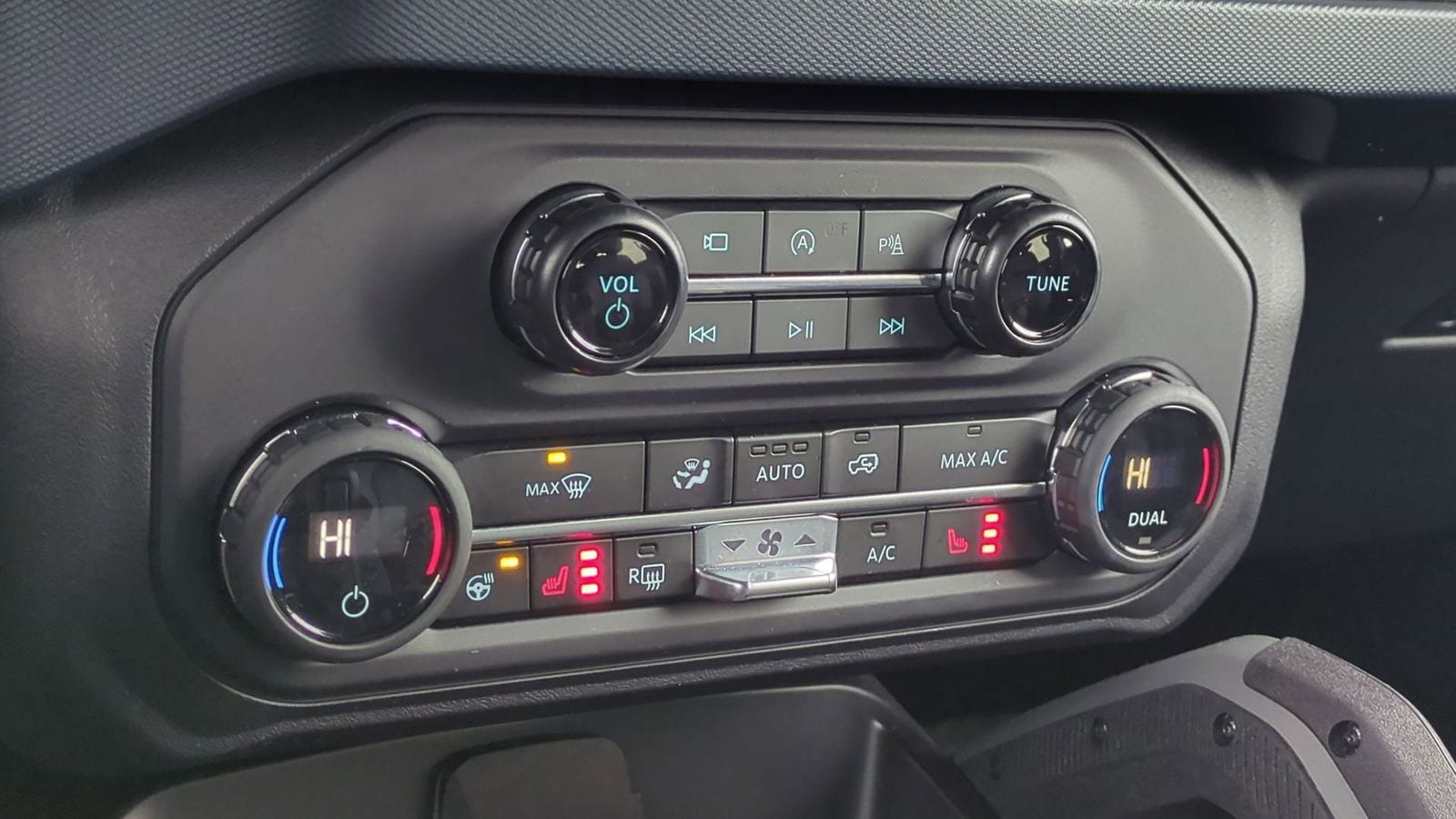 Thumbnail: 2024 Ford Bronco - 34