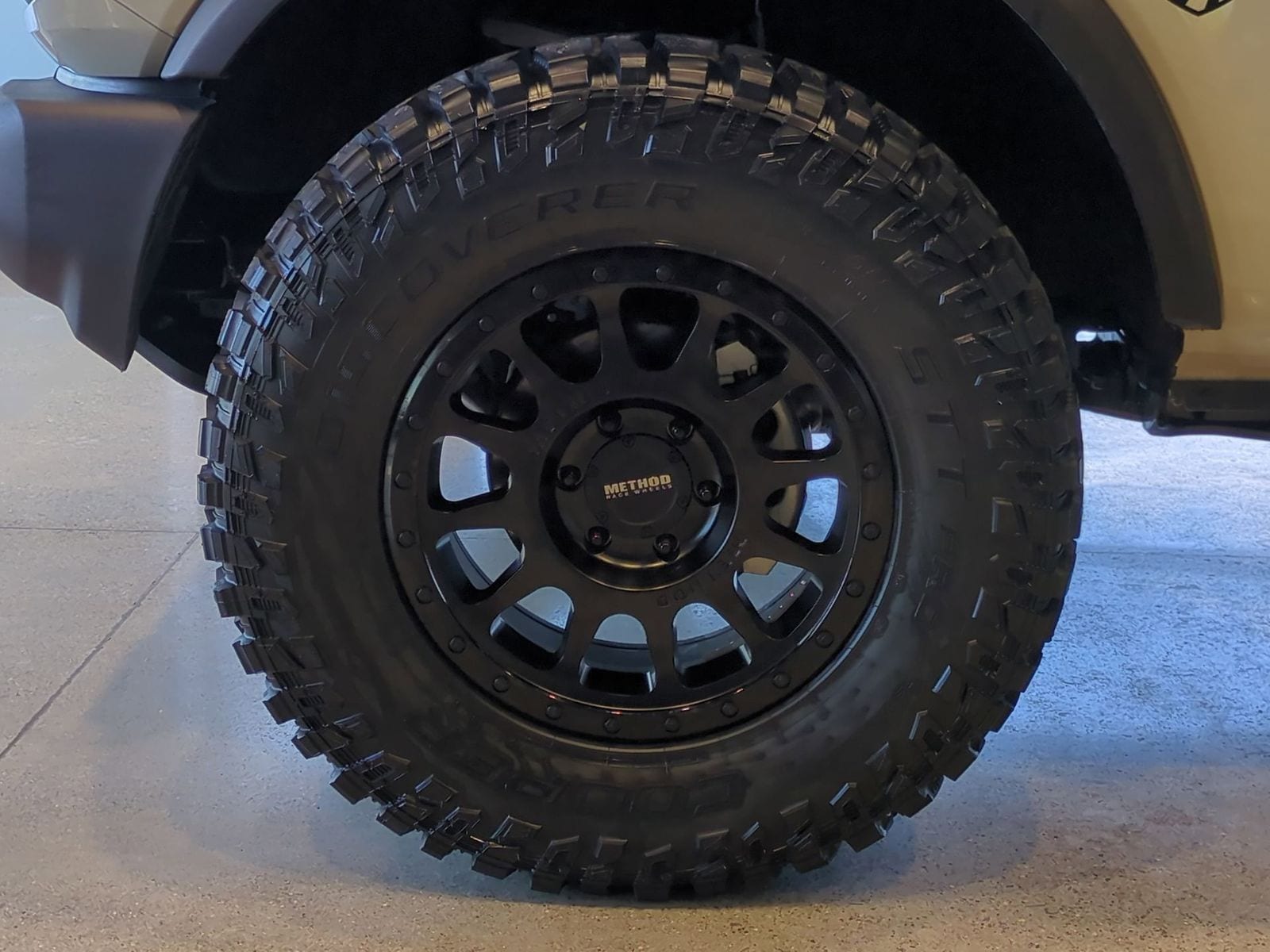 Thumbnail: 2025 Ford Bronco - 13