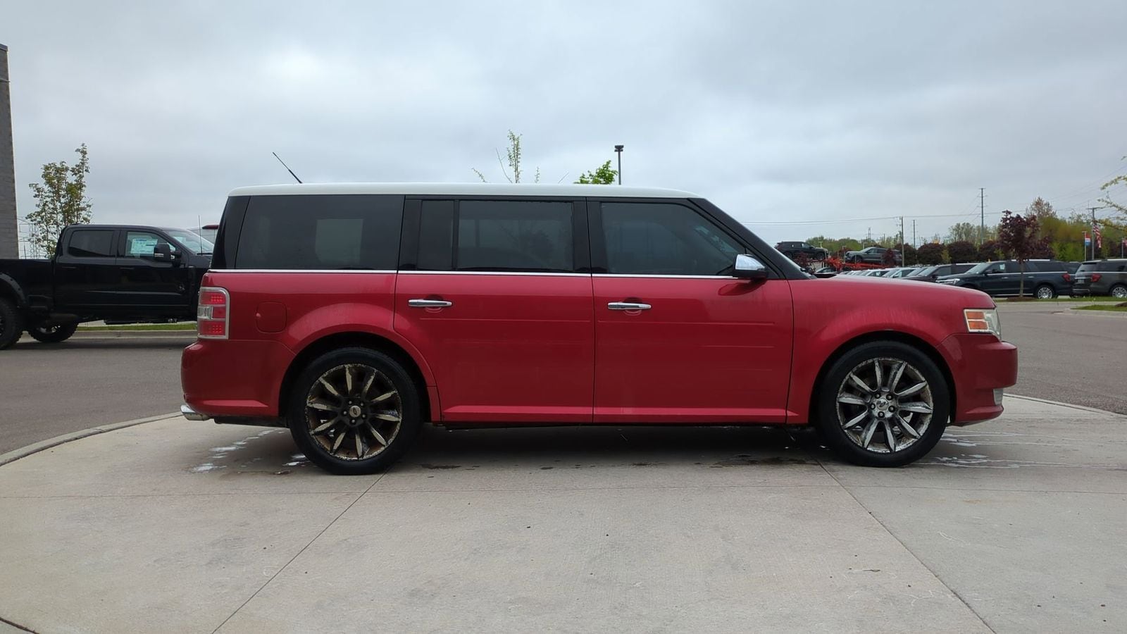 Thumbnail: 2010 Ford Flex - 6