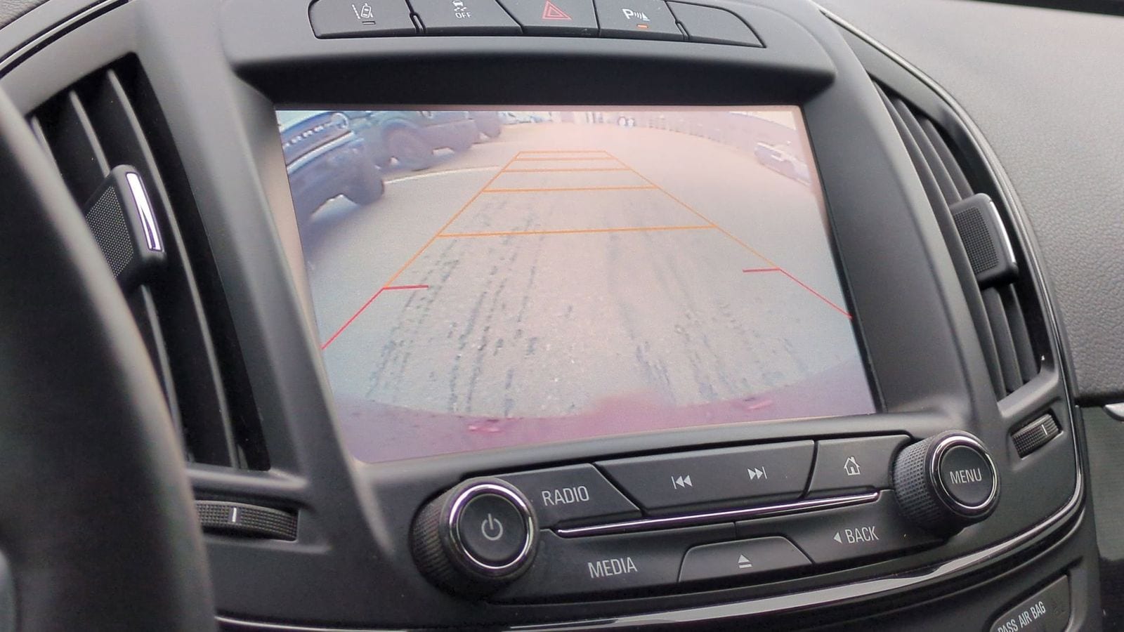 Thumbnail: 2016 Buick Regal - 32