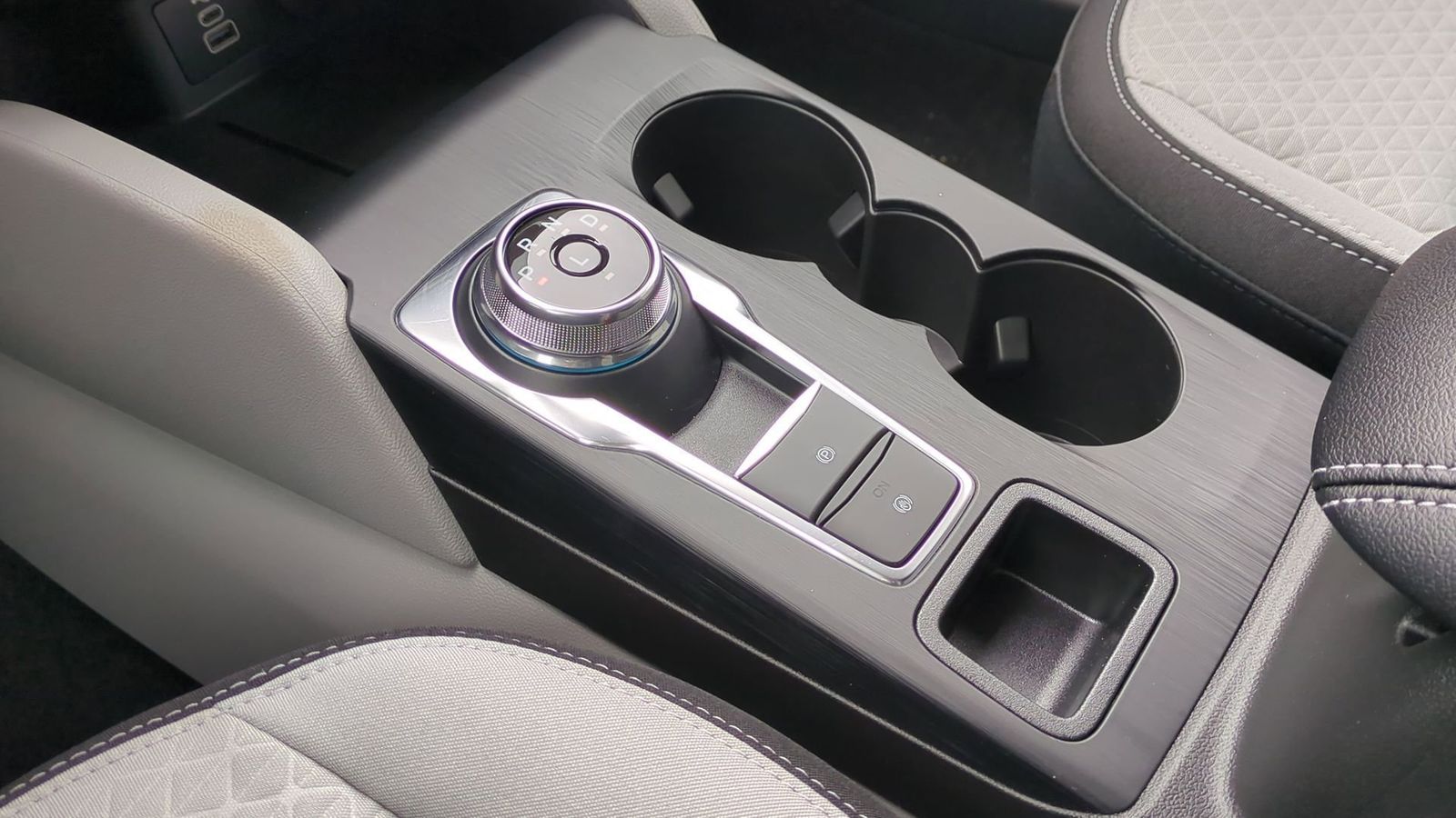 Thumbnail: 2025 Ford Escape - 32