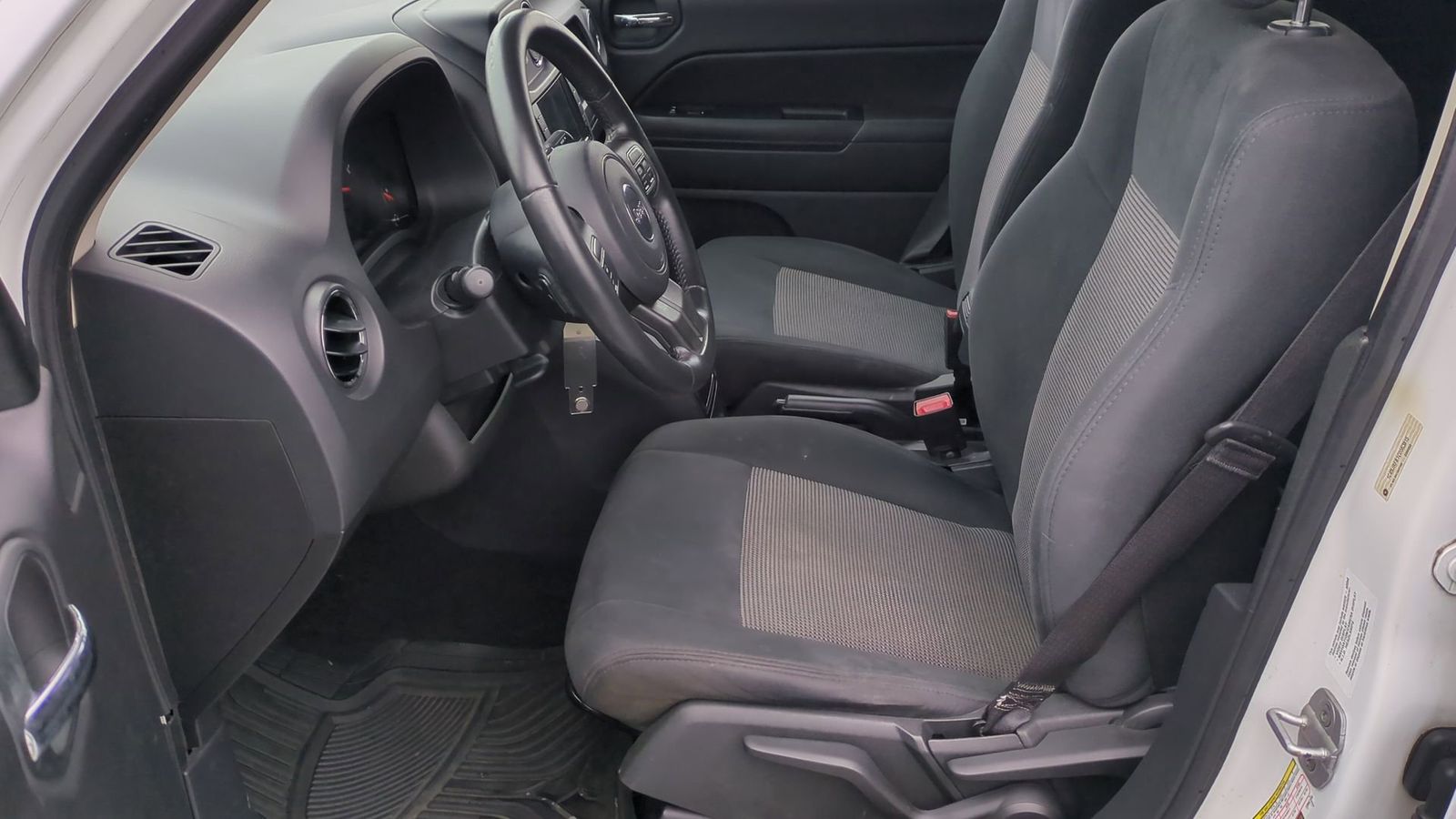 Thumbnail: 2012 Jeep Patriot - 15