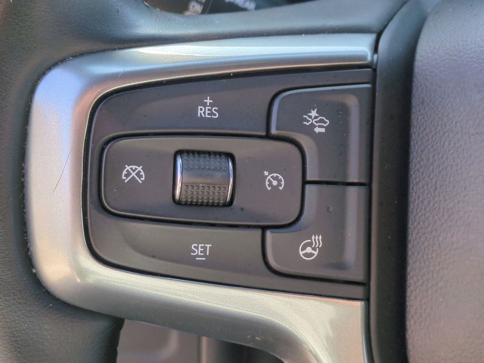 Thumbnail: 2023 Chevrolet Tahoe - 29