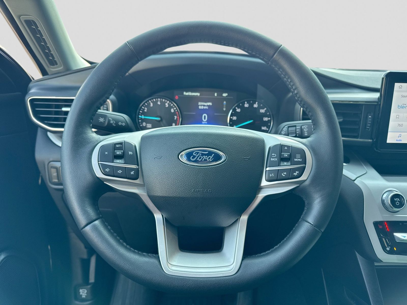 Thumbnail: 2024 Ford Explorer - 25