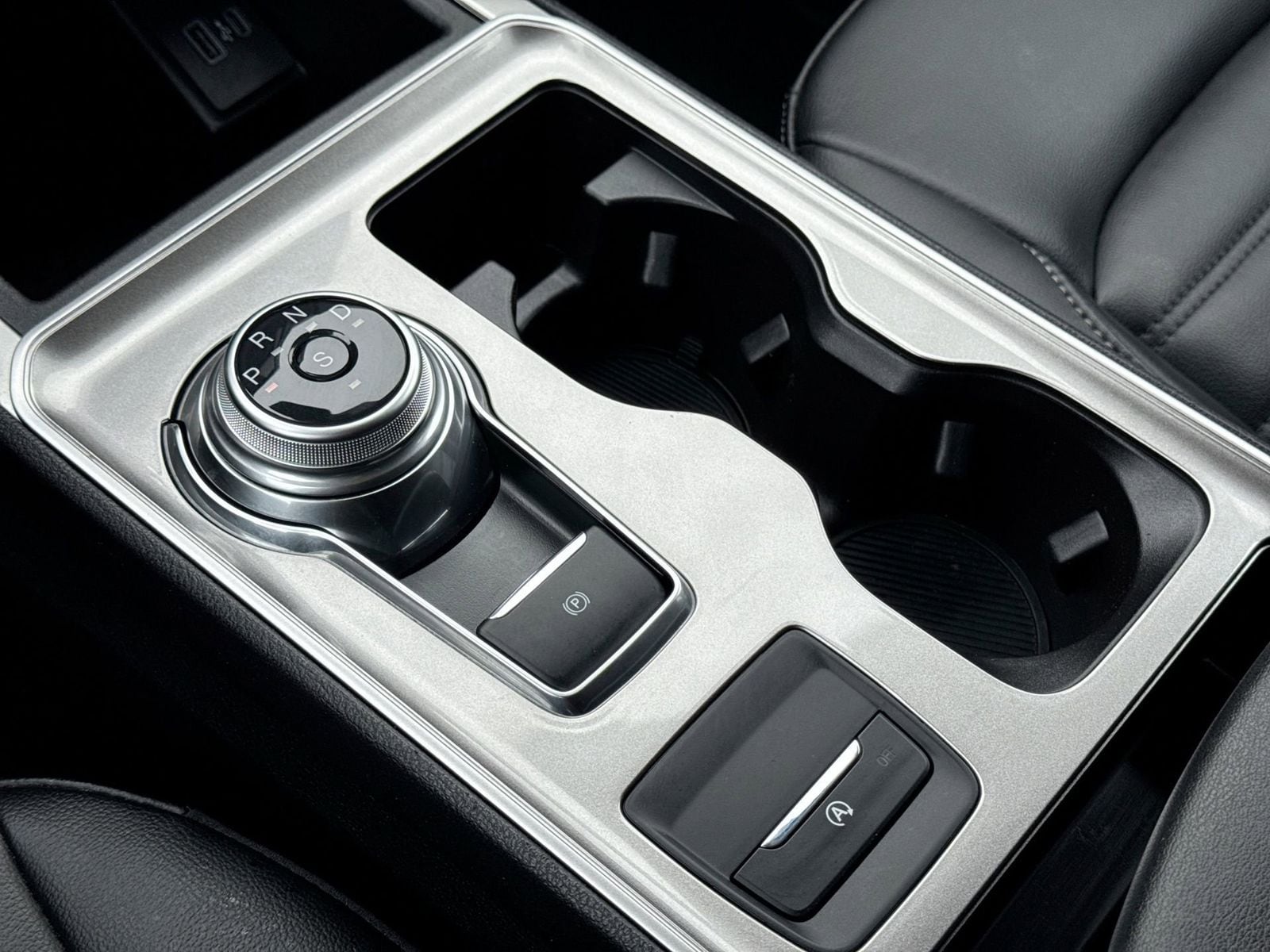 Thumbnail: 2023 Ford Edge - 34