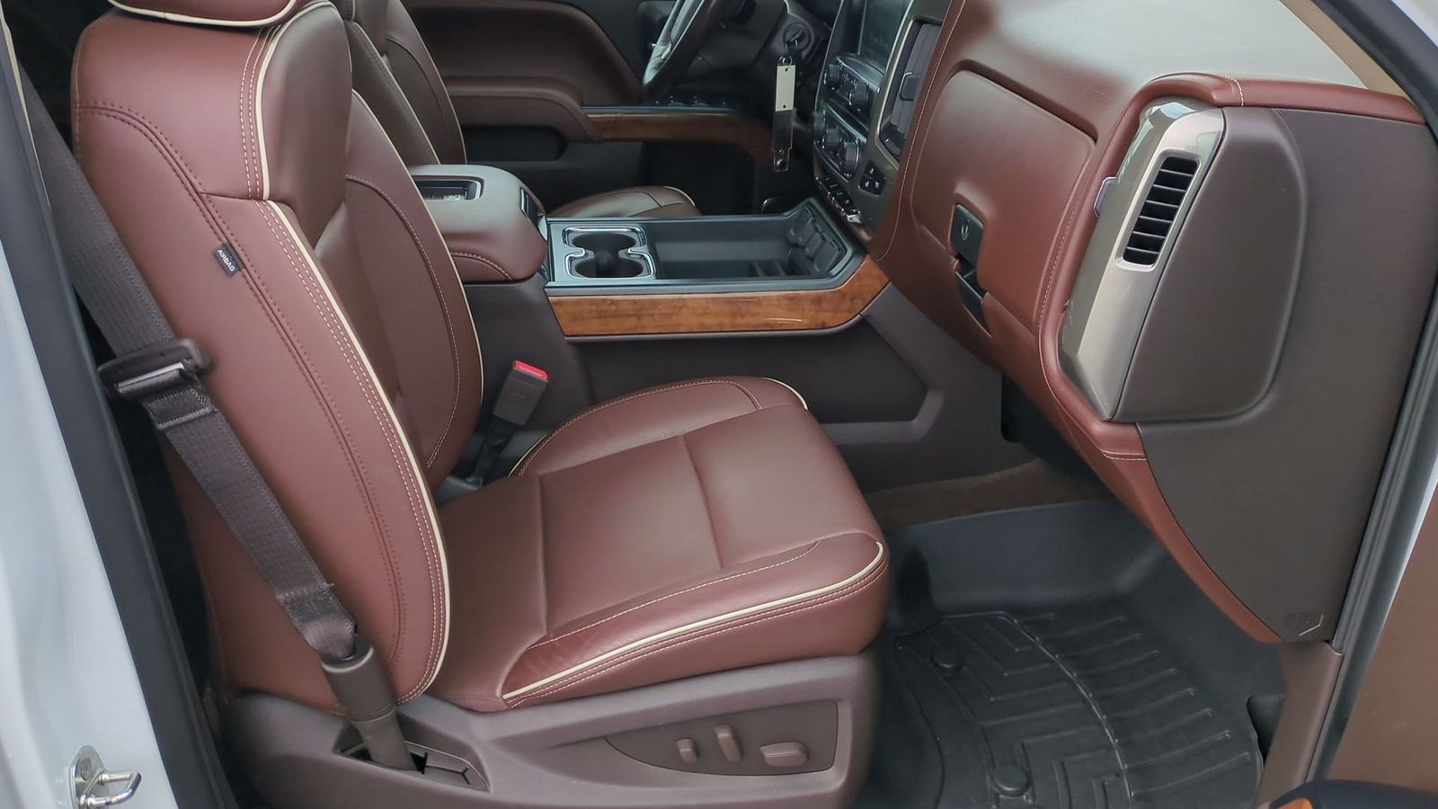 Thumbnail: 2017 Chevrolet Silverado 1500 - 23