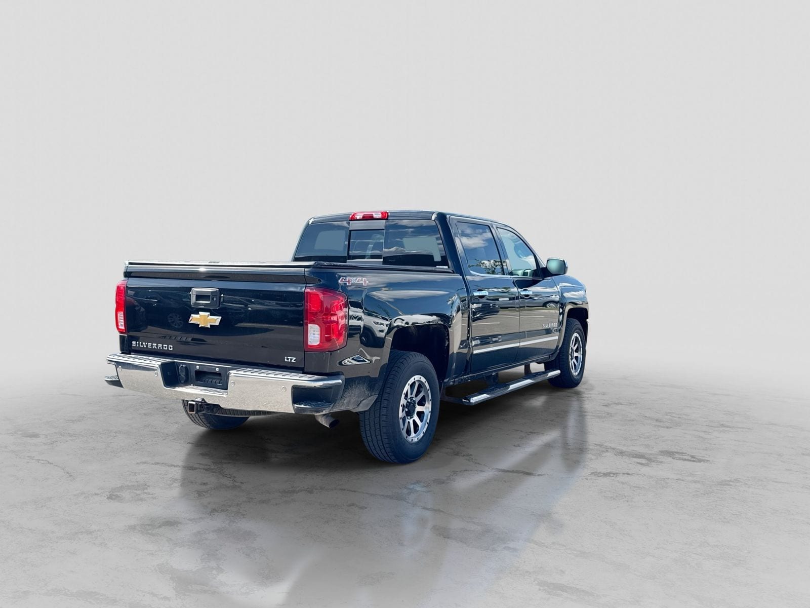 Thumbnail: 2017 Chevrolet Silverado 1500 - 6