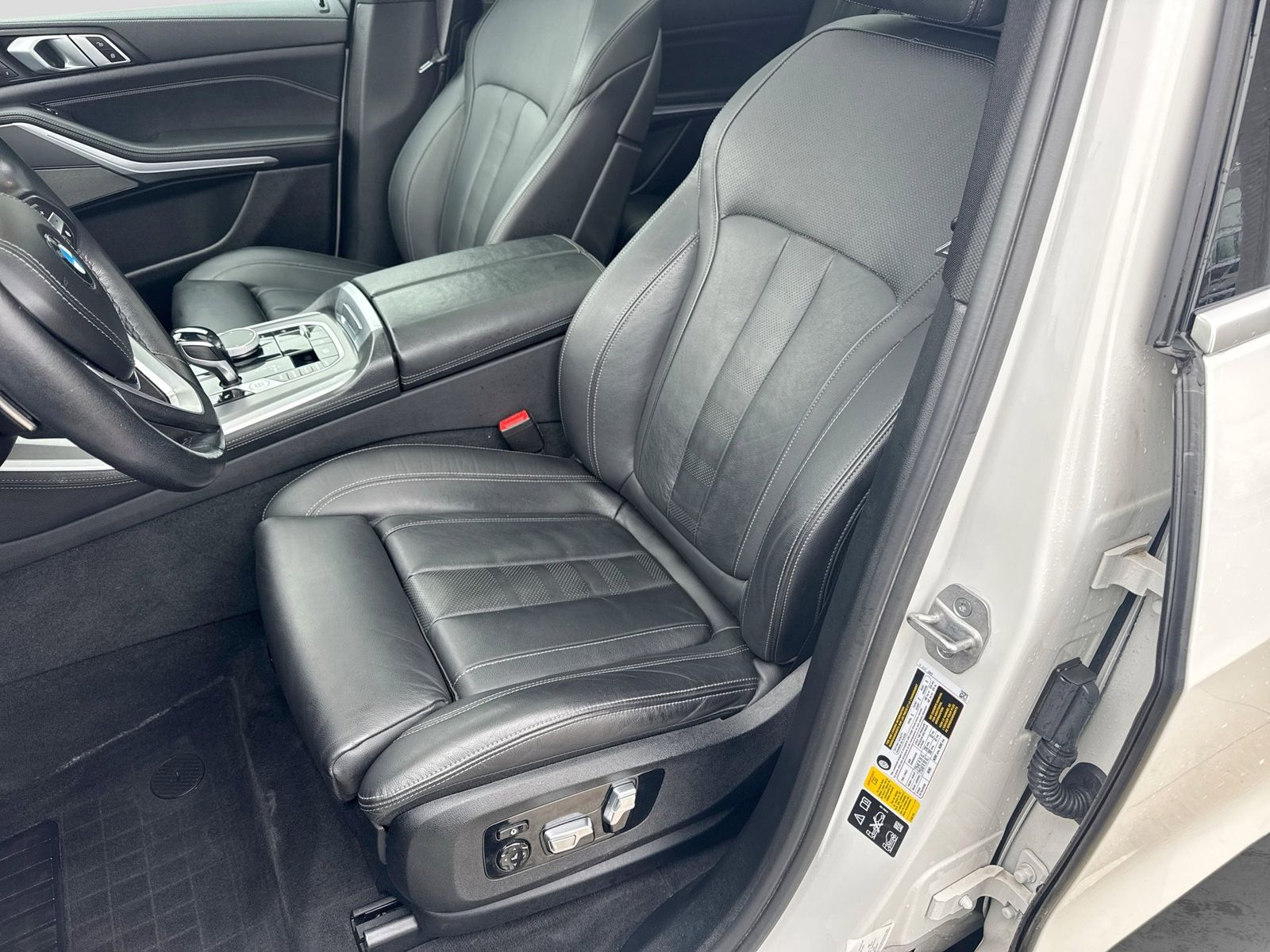Thumbnail: 2021 BMW X5 - 16