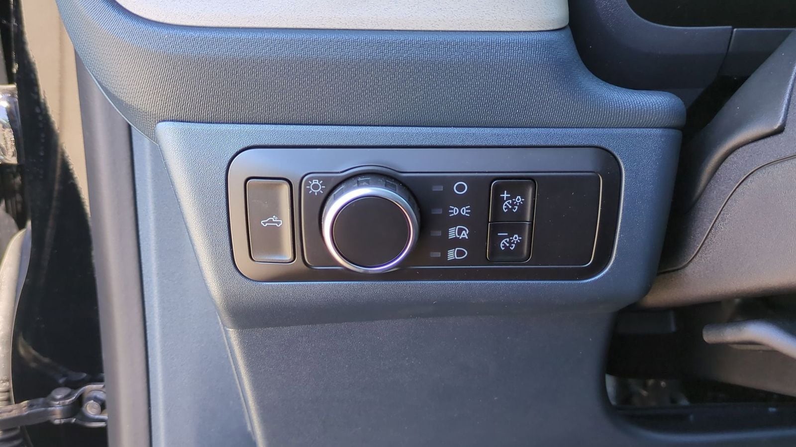 Thumbnail: 2025 Ford Maverick - 14