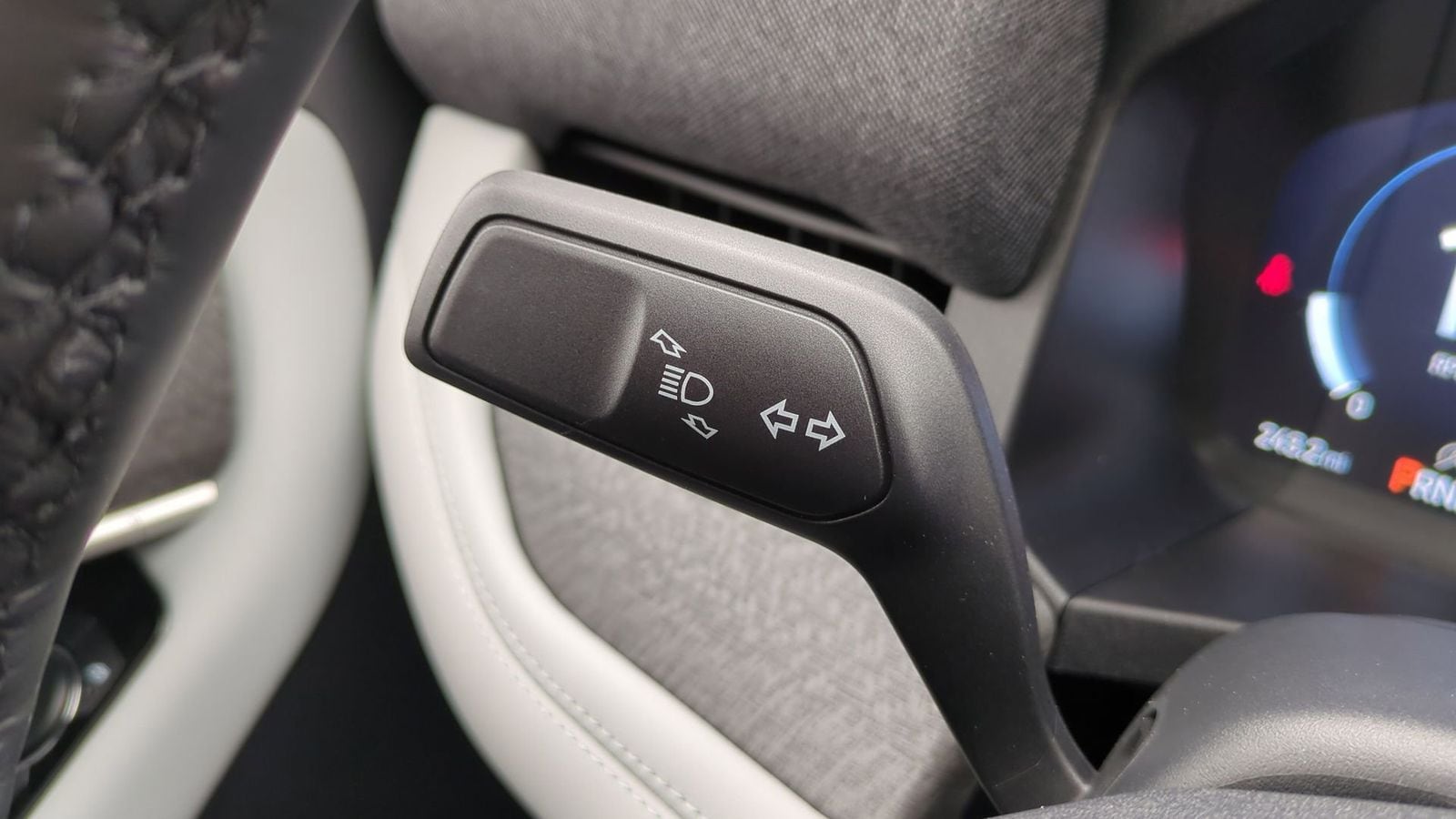 Thumbnail: 2025 Ford Explorer - 25