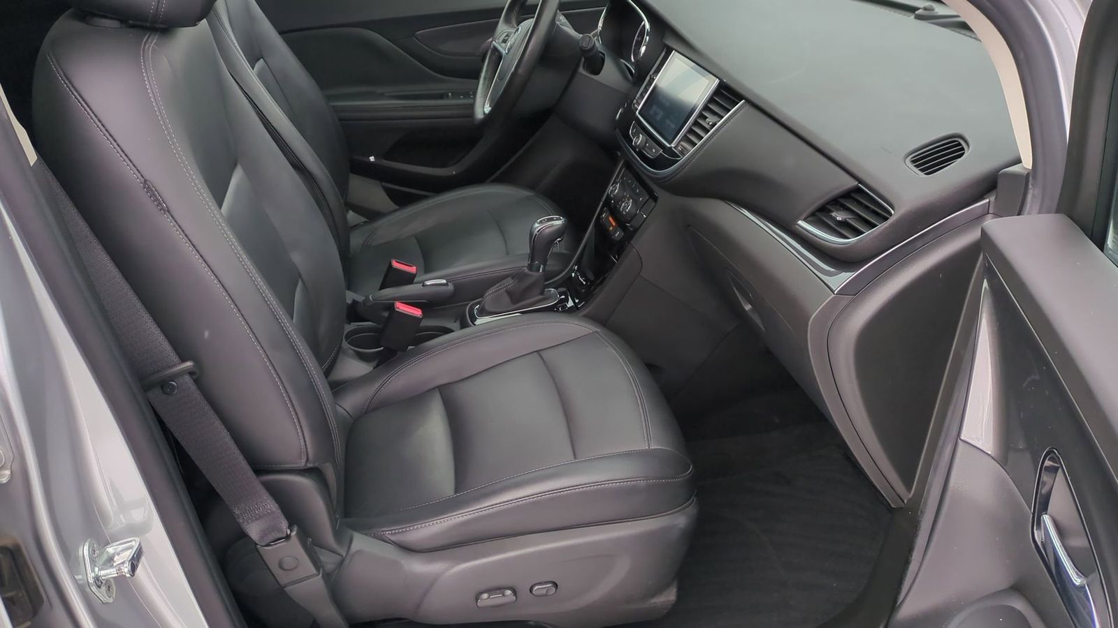 Thumbnail: 2017 Buick Encore - 22