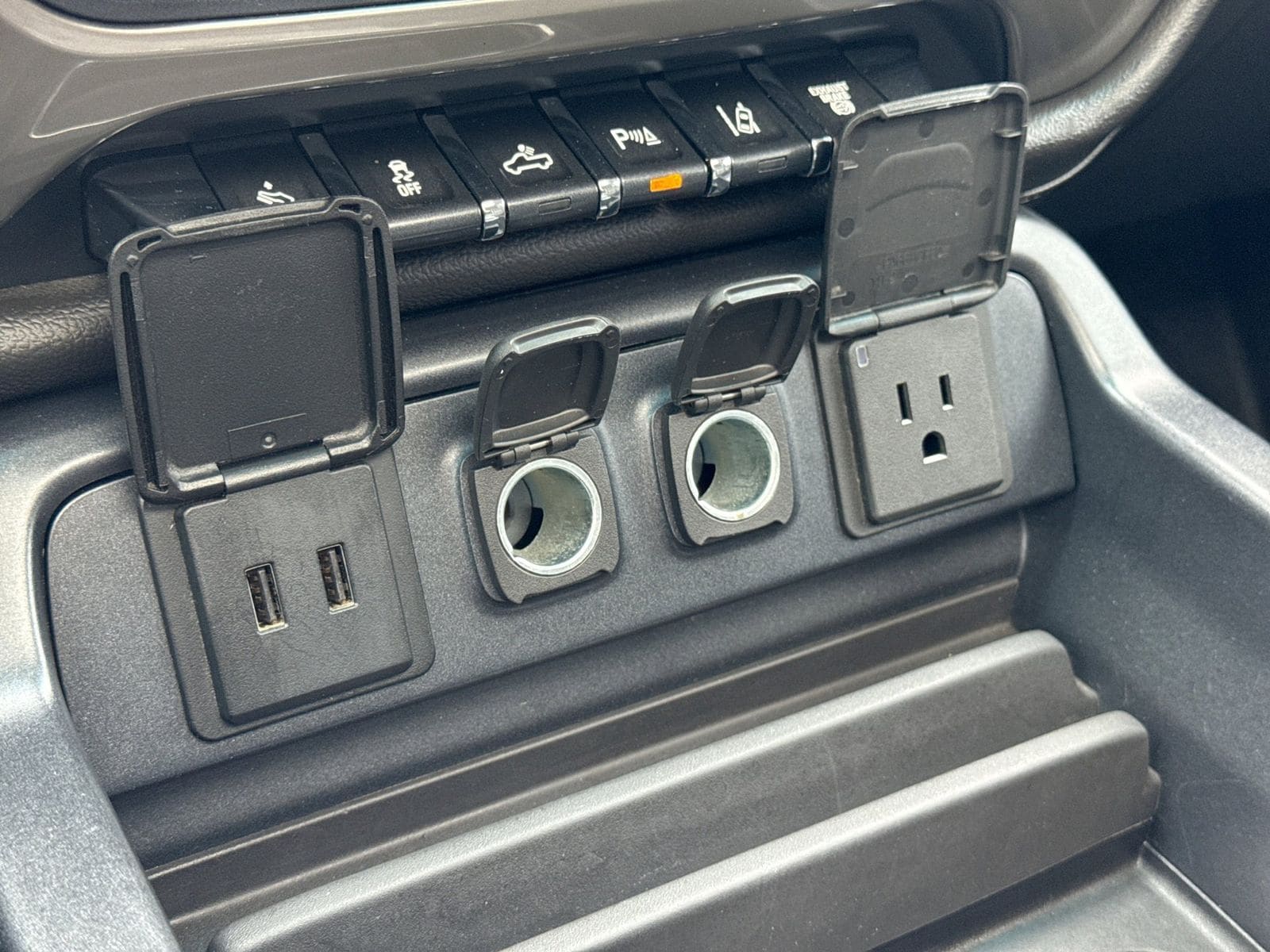 Thumbnail: 2019 Chevrolet Silverado 2500 - 31