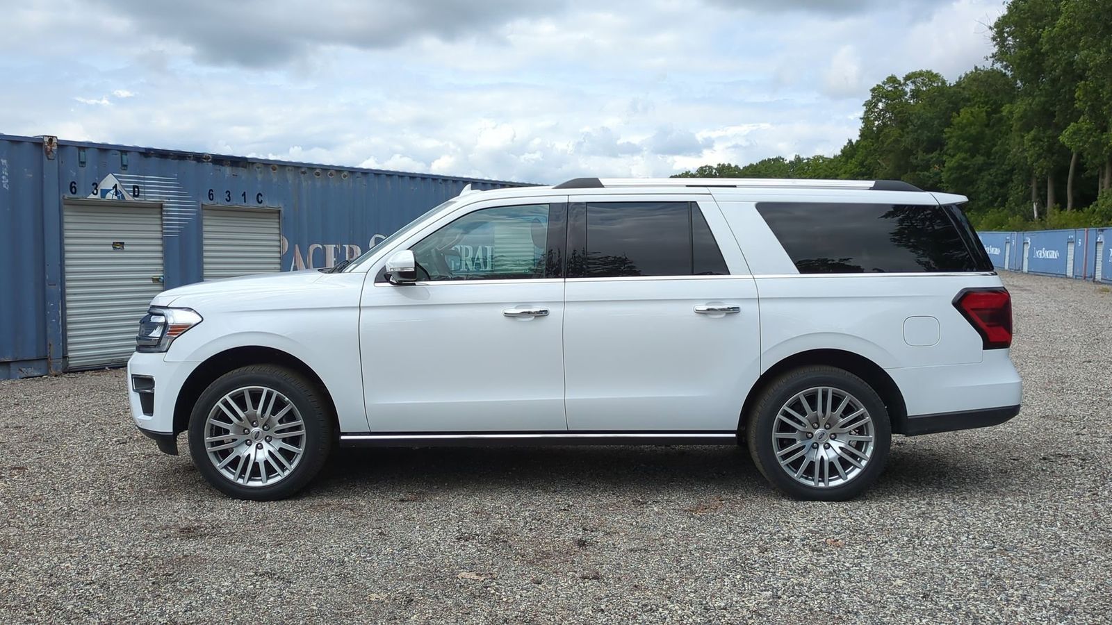 2024 Ford Expedition MAX Limited photo 3