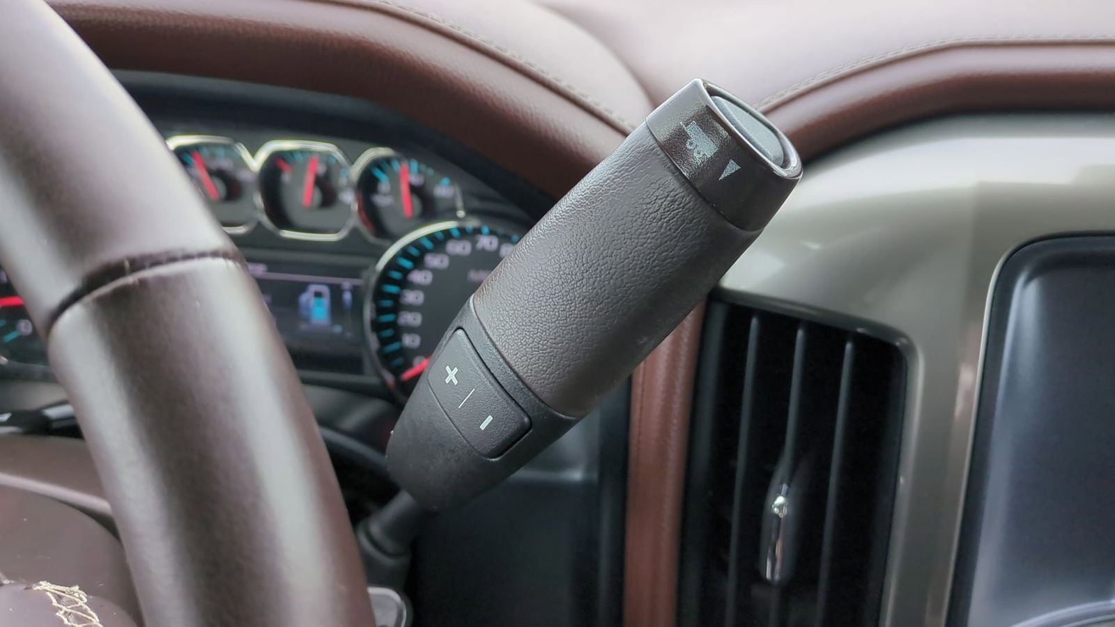 Thumbnail: 2017 Chevrolet Silverado 1500 - 38