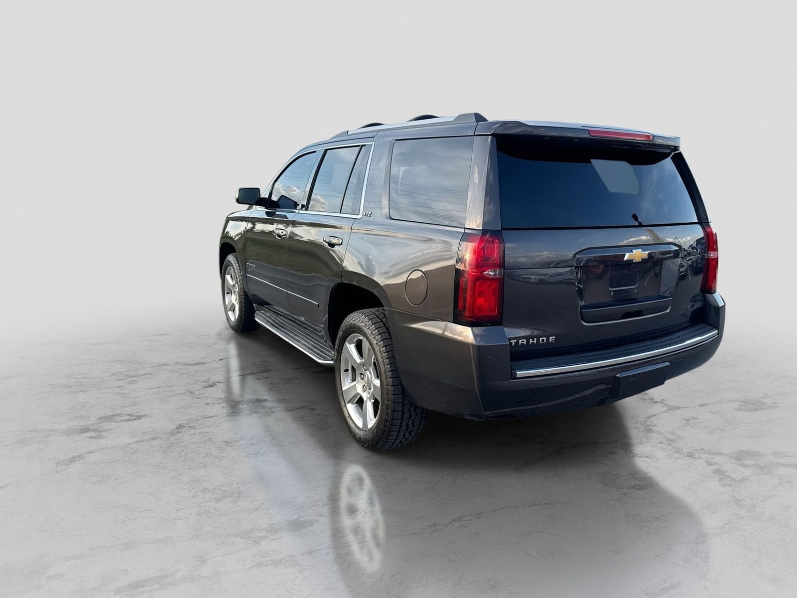 Thumbnail: 2015 Chevrolet Tahoe - 4