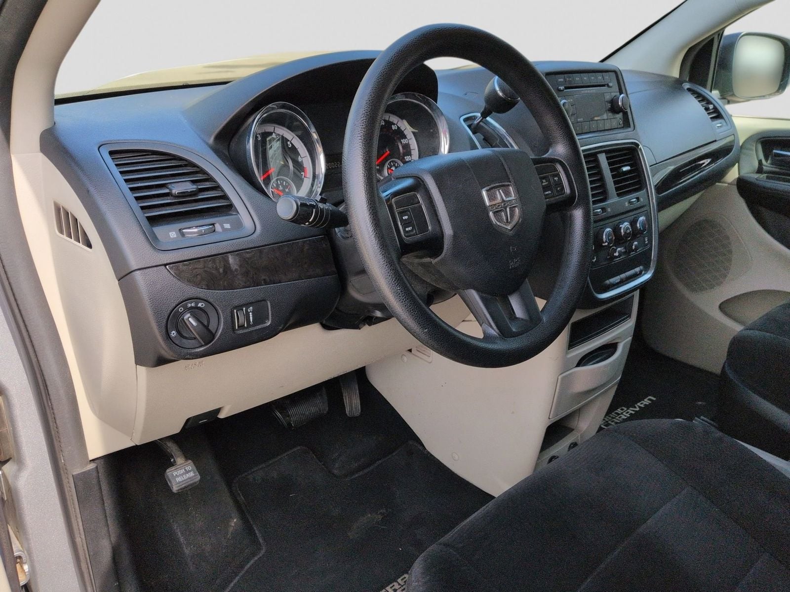 Used 2013 Dodge Grand Caravan SE with VIN 2C4RDGBG7DR662815 for sale in Washington, MI
