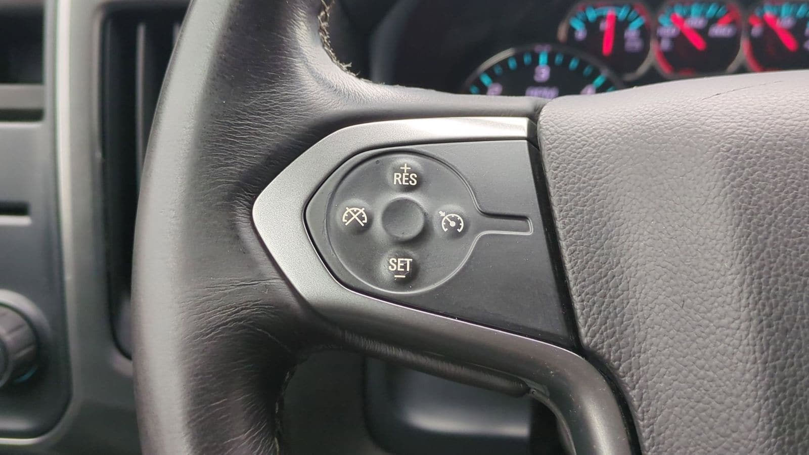 Thumbnail: 2018 Chevrolet Silverado 1500 - 7