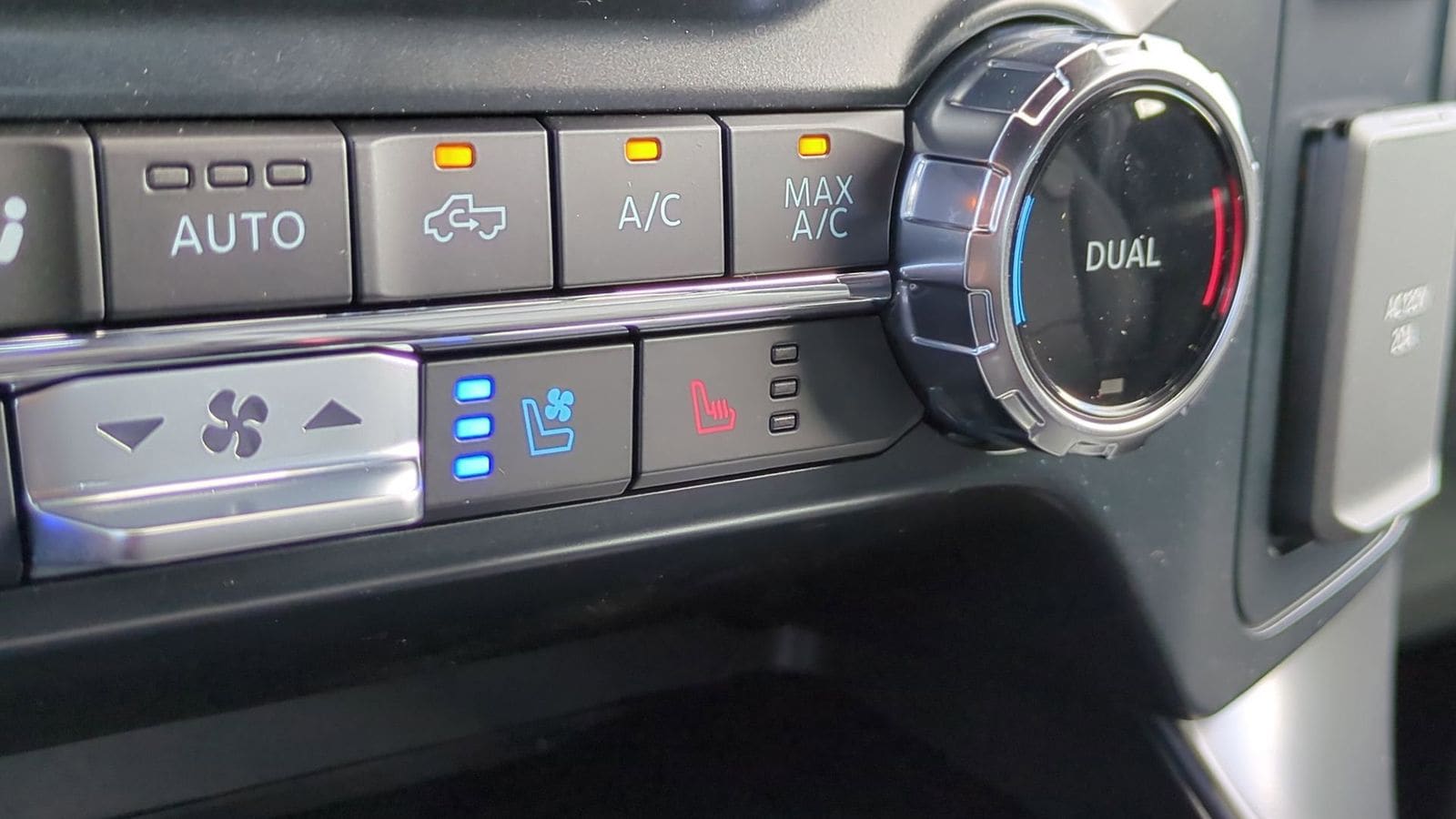 2025 Ford F-150 Lariat 34