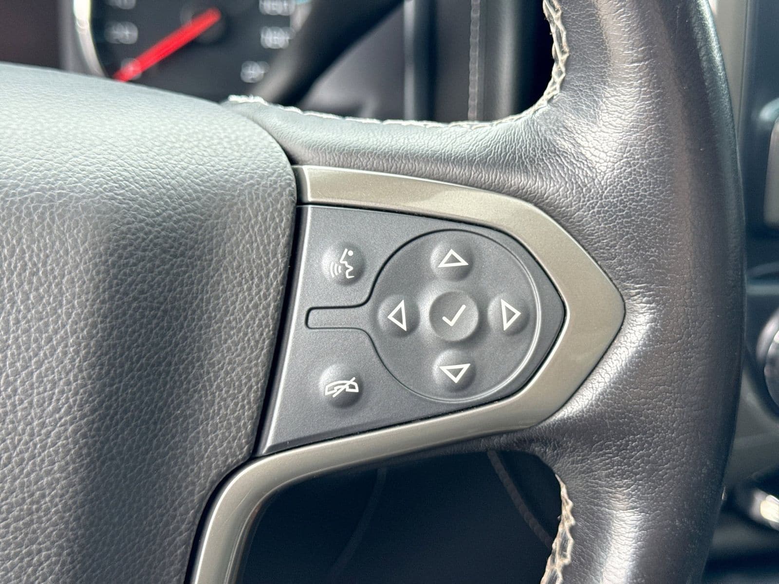 Thumbnail: 2019 Chevrolet Silverado 2500 - 25