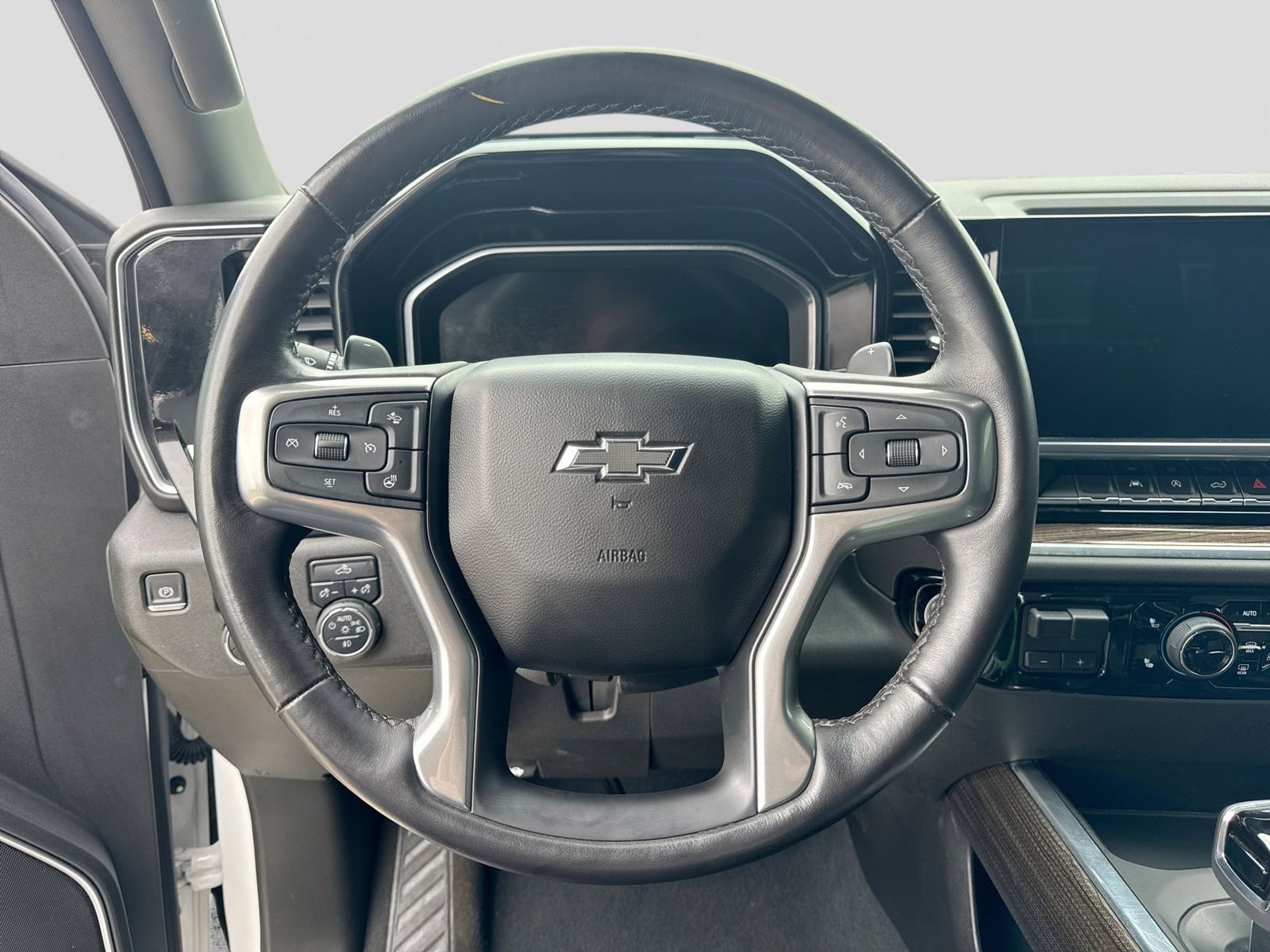 Thumbnail: 2022 Chevrolet Silverado 1500 - 23