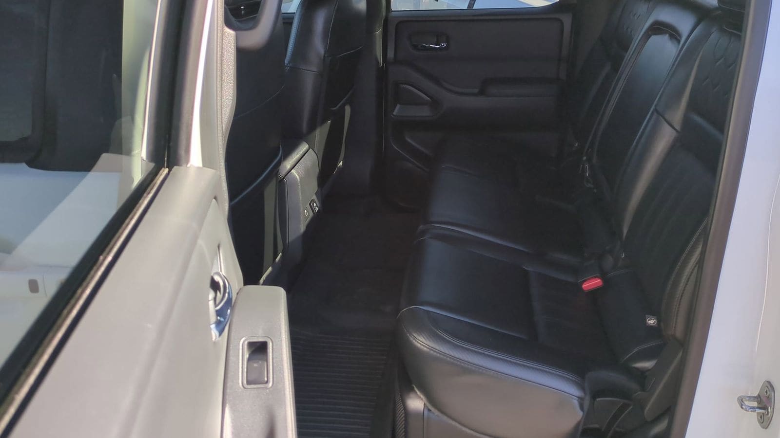 Thumbnail: 2022 Nissan Frontier - 24