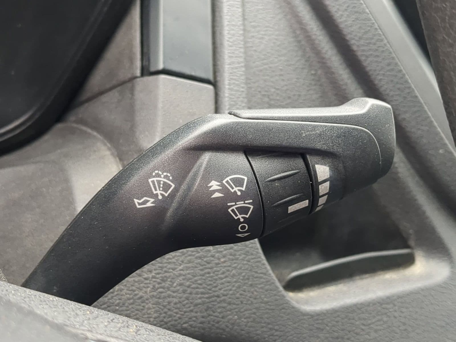 Thumbnail: 2015 Ford Transit Series - 22