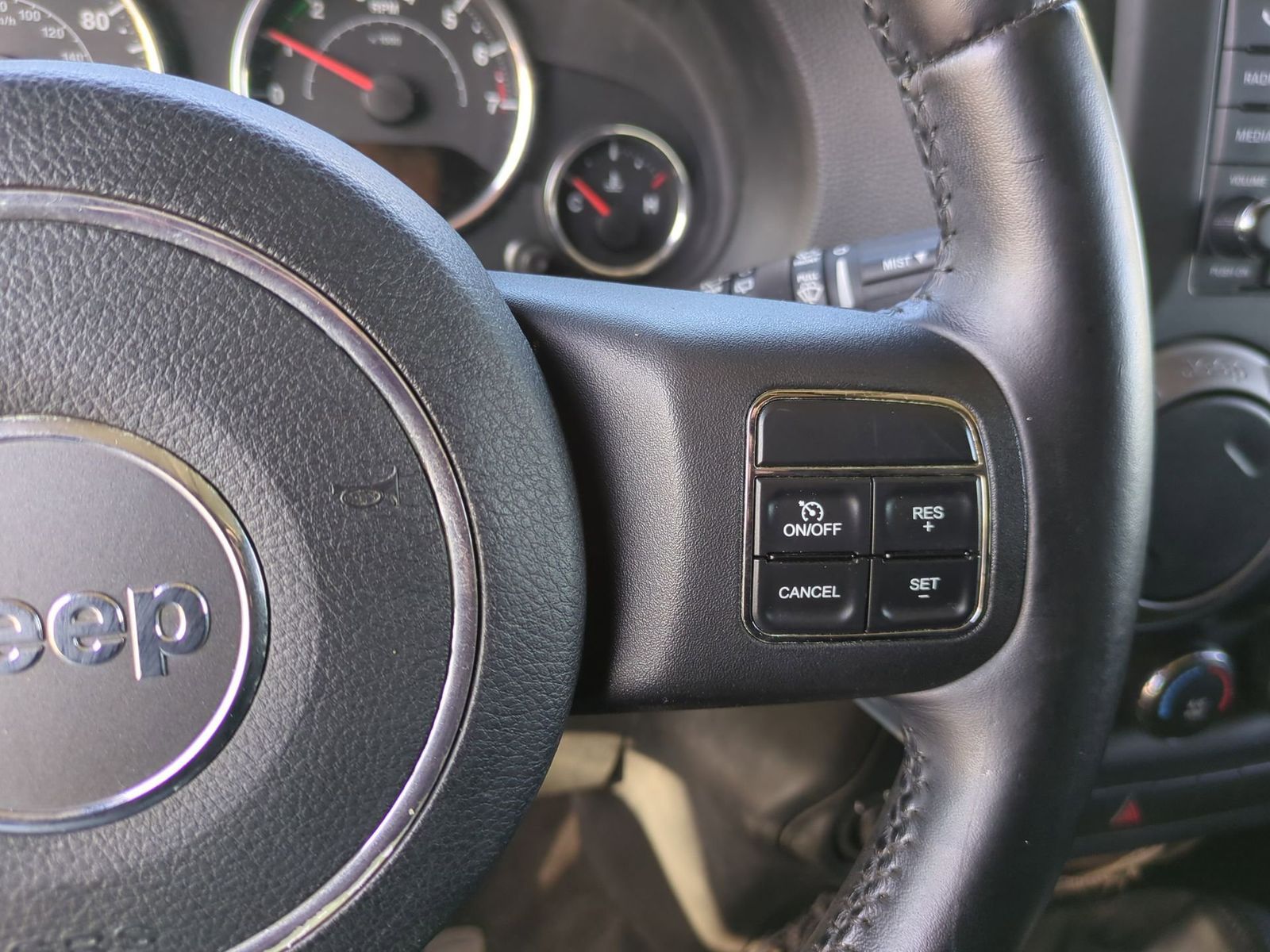 Thumbnail: 2012 Jeep Wrangler - 29