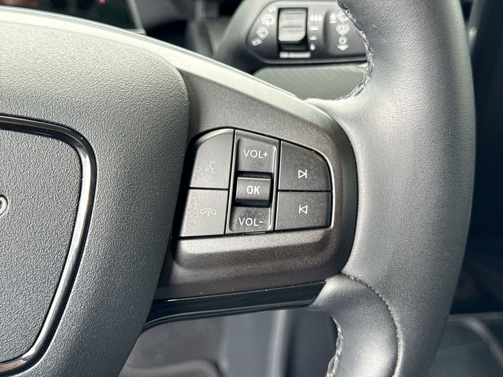 Thumbnail: 2022 Ford Mustang Mach-E - 25