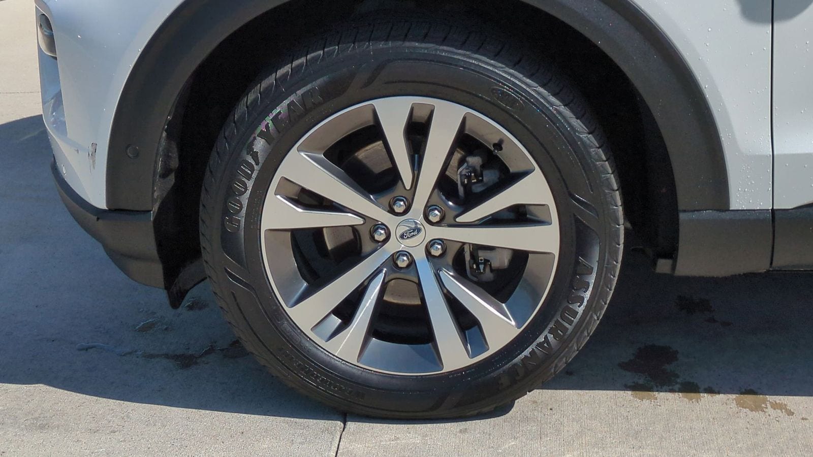 Thumbnail: 2020 Ford Explorer - 9