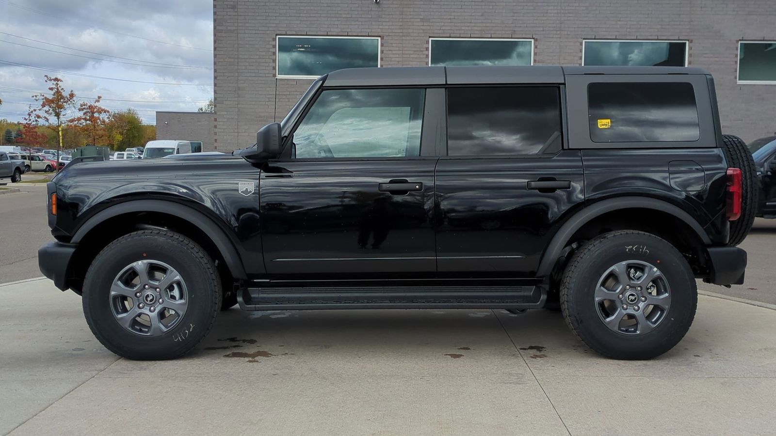 Thumbnail: 2025 Ford Bronco - 2